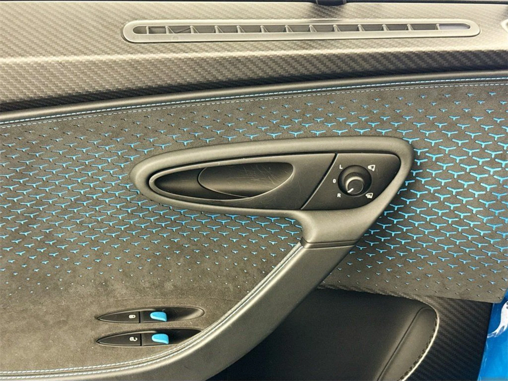 mph017_2418757312_5ef36984072e88b44492eb3cc5b954fd_9aaf632a93