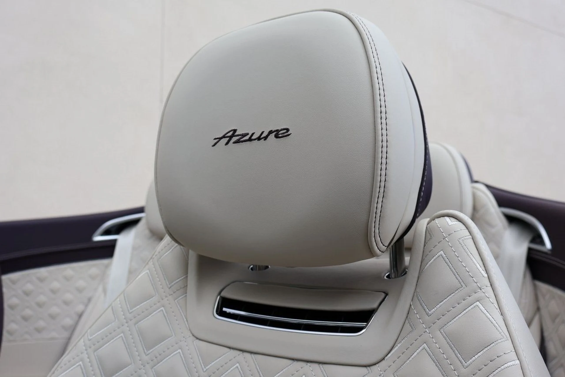 mph017_2421185979_18_4db3bd7e32