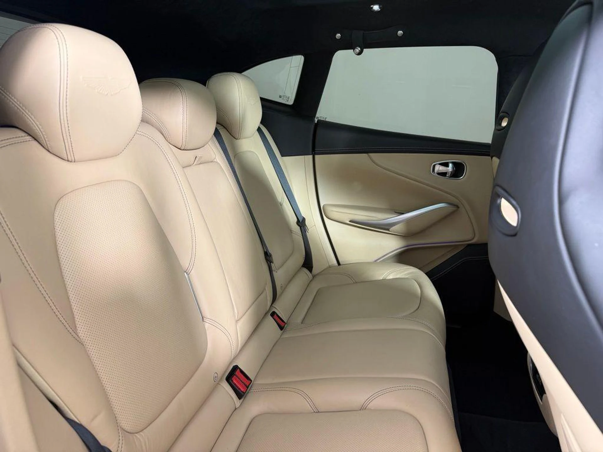 mph017_2427470367_UFT_Vk6_Nzole3_Xaif_d9r0zm5_Fk_e80296a774