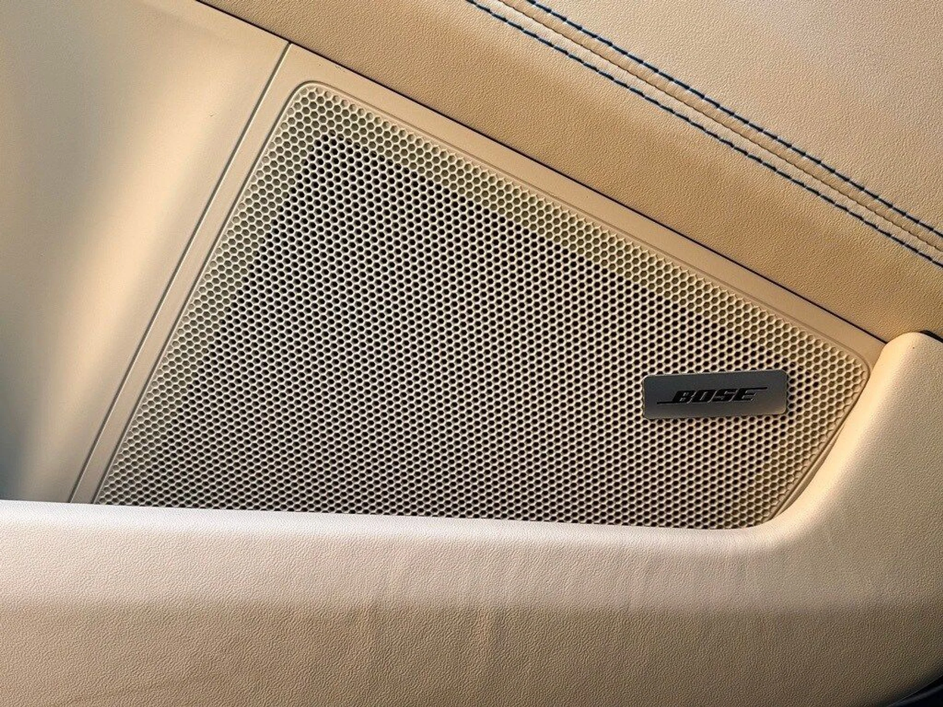 mph017_2436109533_cb4f6b9a6872896e202bbbfe4e8cd167x_2dd00034ff