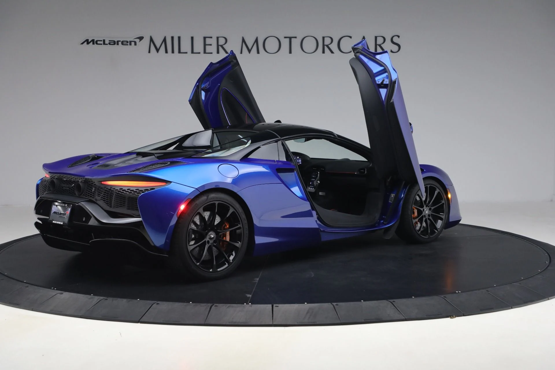 mph017_2436255298_Used_2025_Mc_Laren_Artura_Spider_Tech_Lux_6c1f3095a3