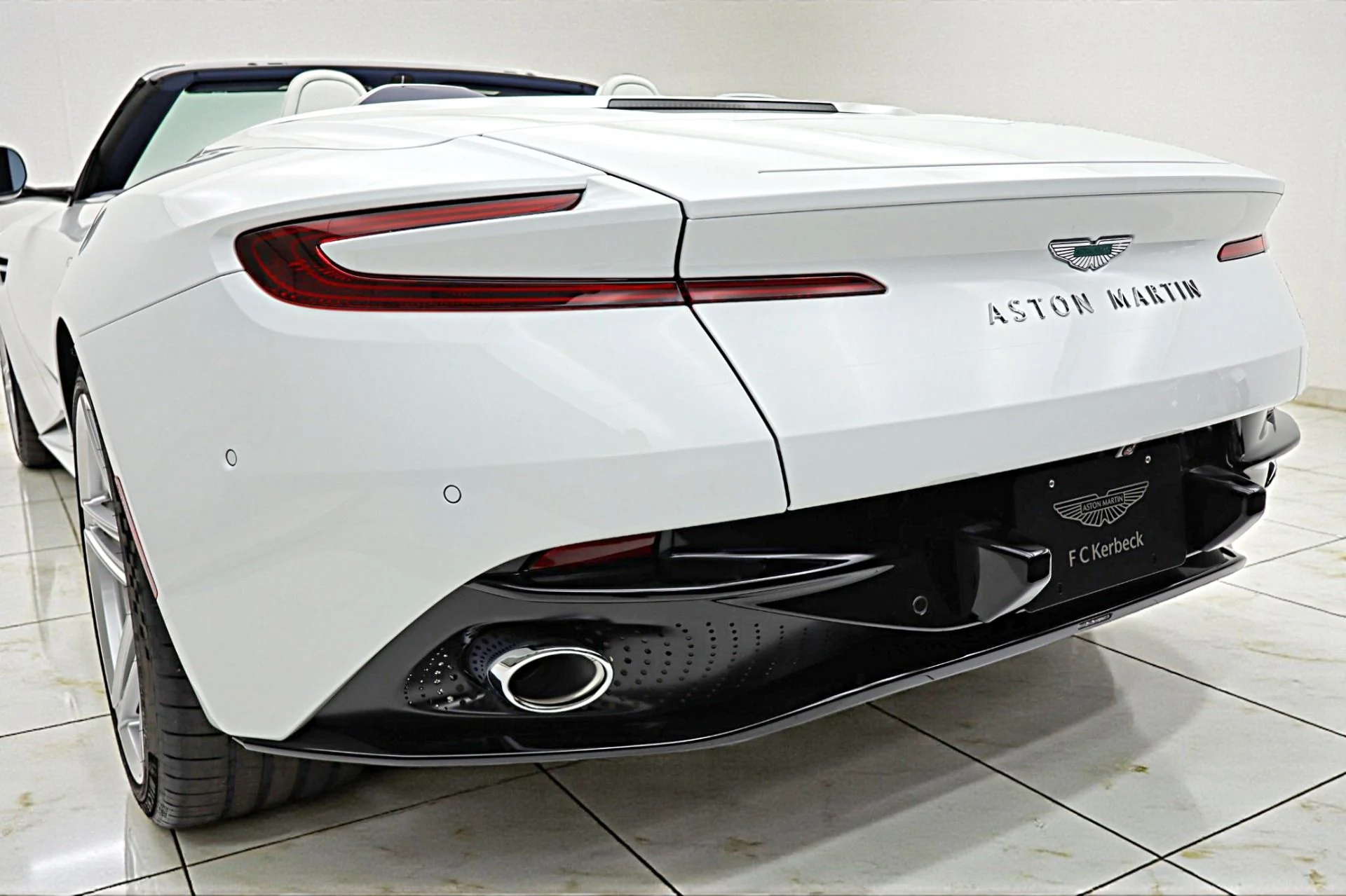 mph017_2436725985_Used_2026_Aston_Martin_DB_12_Volante_c889bda7c2