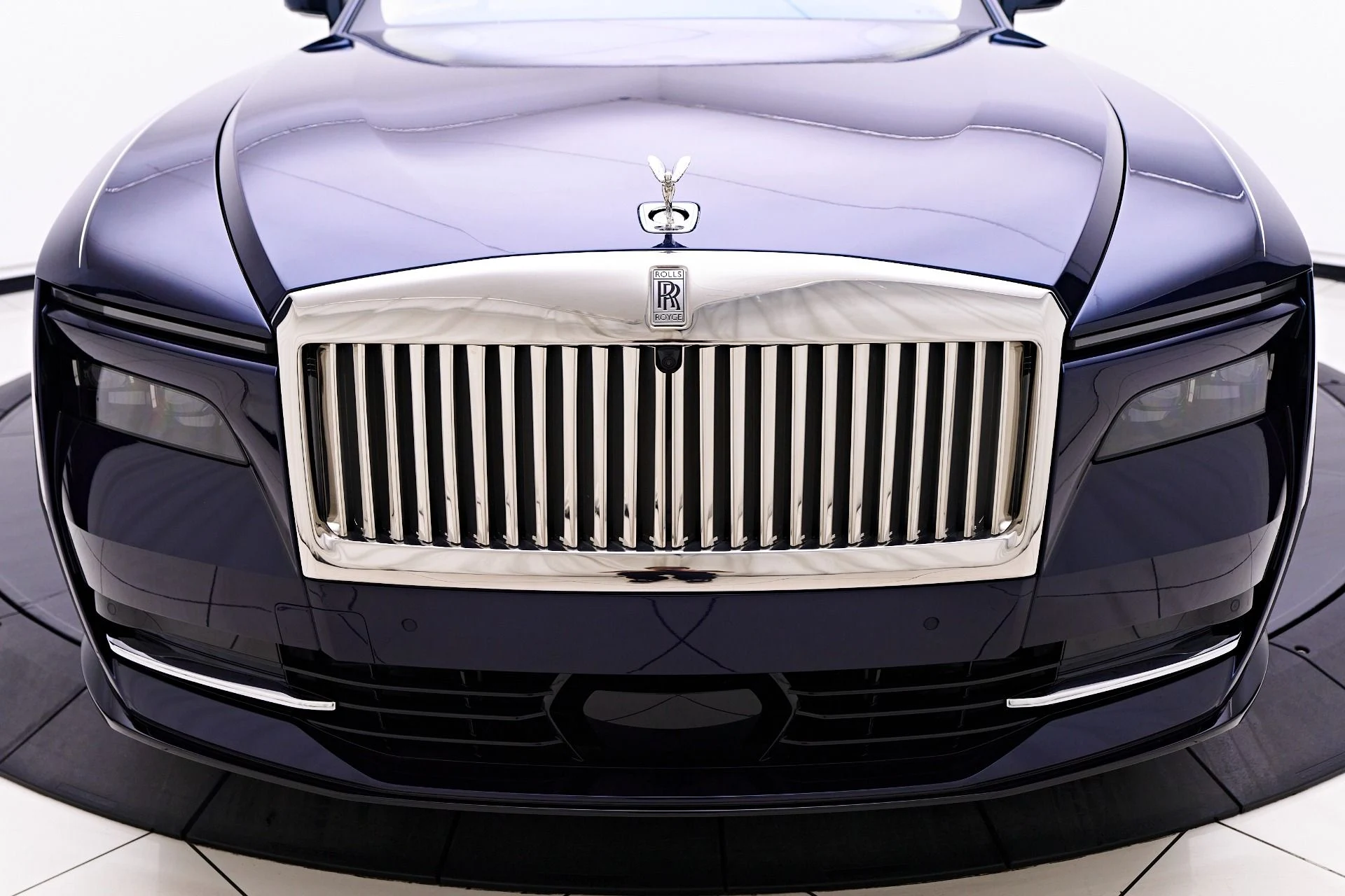 mph017_2441672927_Used_2024_Rolls_Royce_Spectre_1754161171_9088c41fae