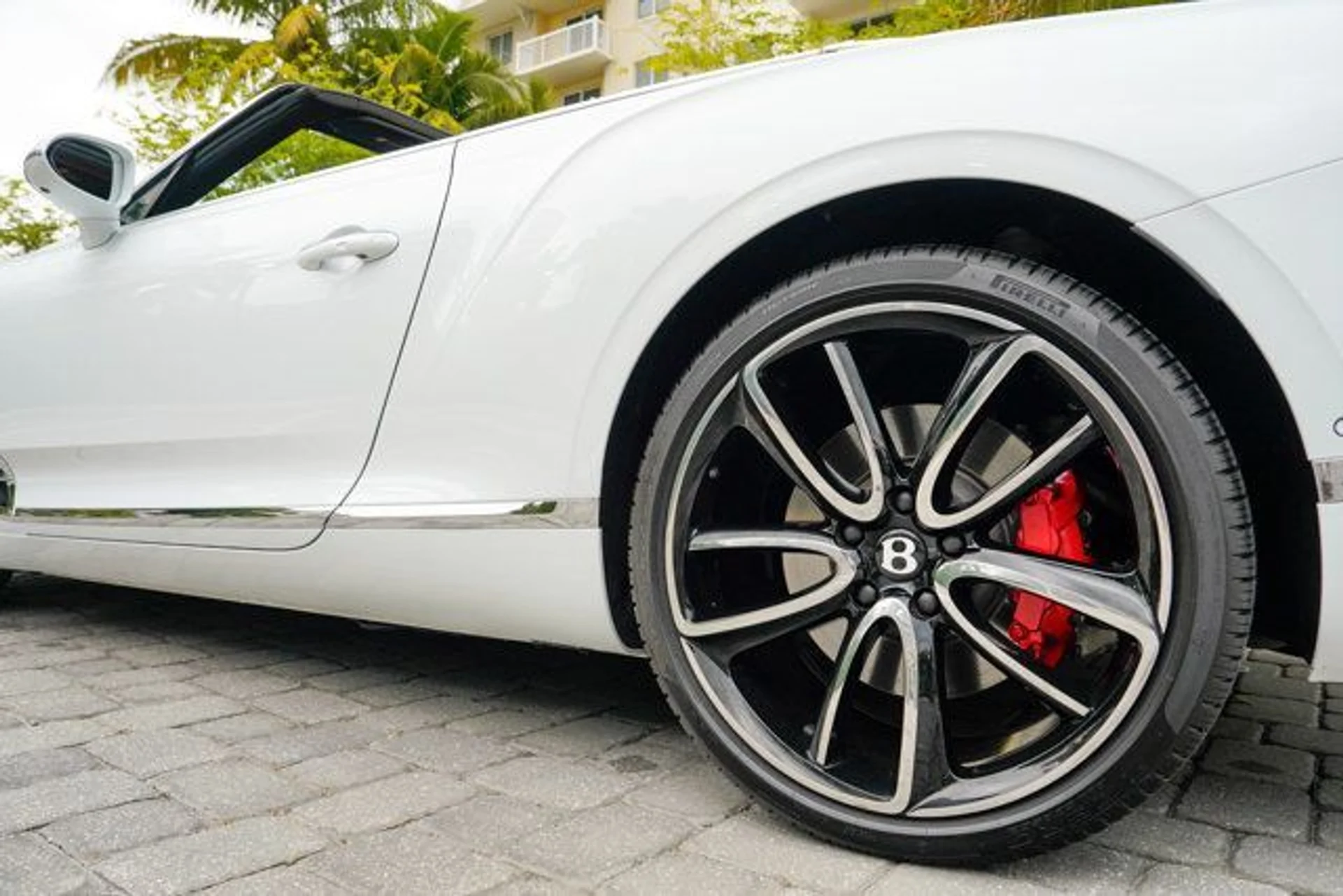 mph017_2445449549_22981563_18_640_03a423296e