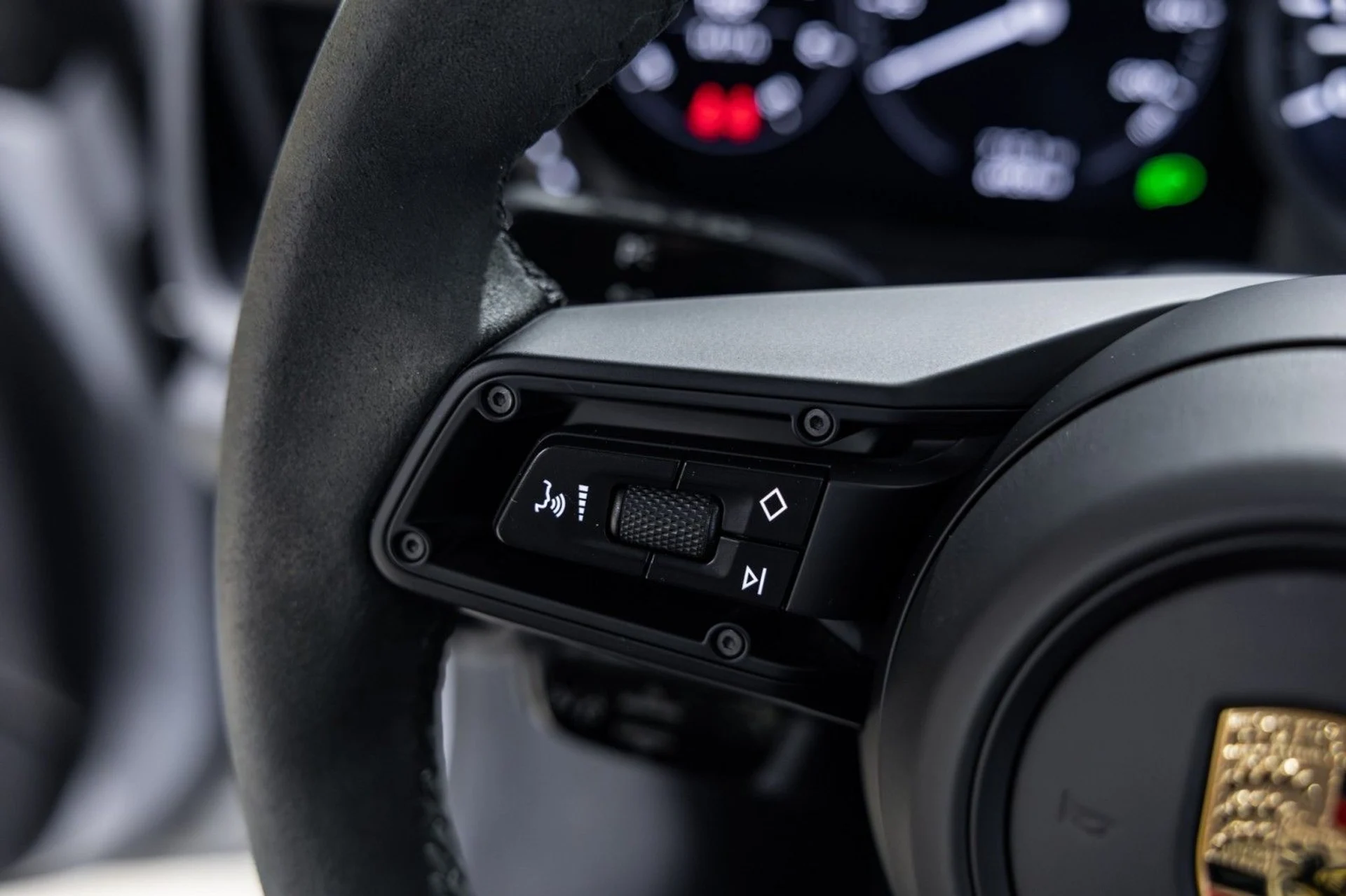 mph017_244628968_m_A_9602b7fbc3