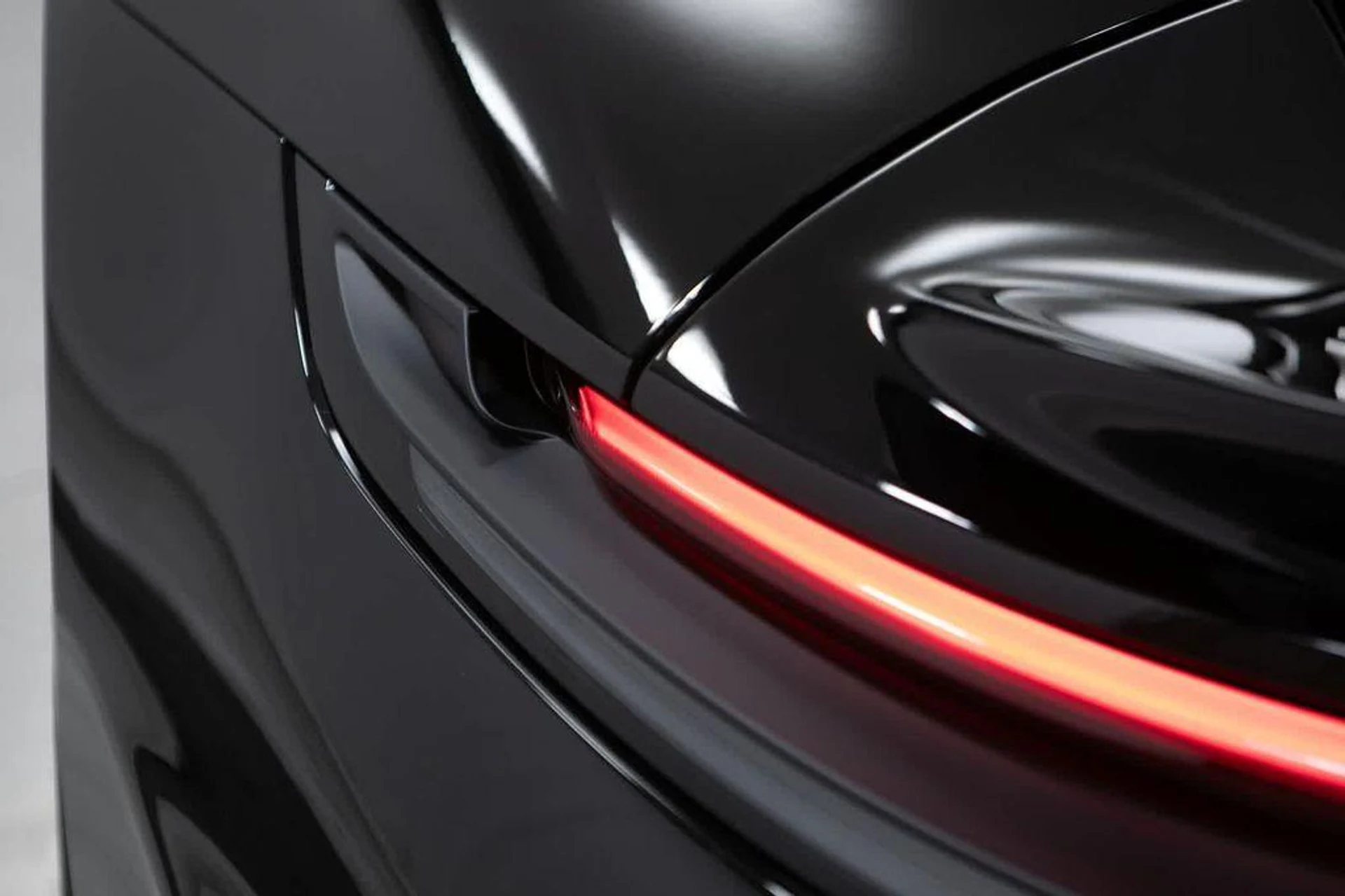 mph017_2446733818_z_K_Yva0o1fjl3s_M_Si_Ff_Vdyz438_M_b5e8467f60