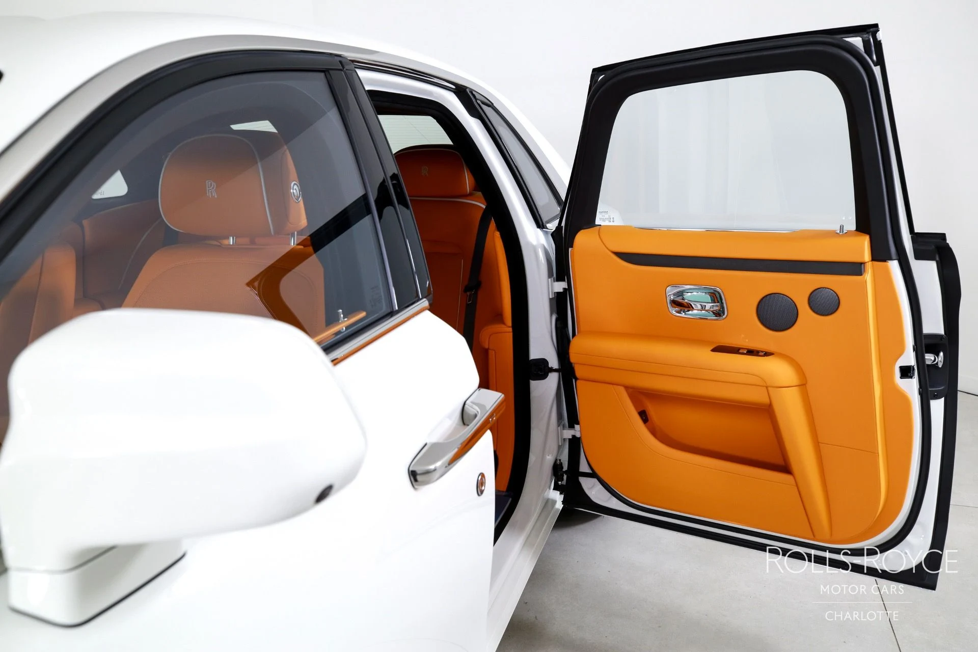 mph017_245571492_Used_2025_Rolls_Royce_Ghost_1753298908_2547b13d6b