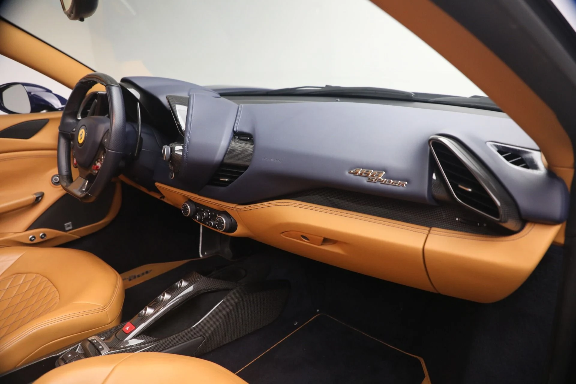 mph017_2458039472_Used_2017_Ferrari_488_Spider_1781020224_032b411e6e