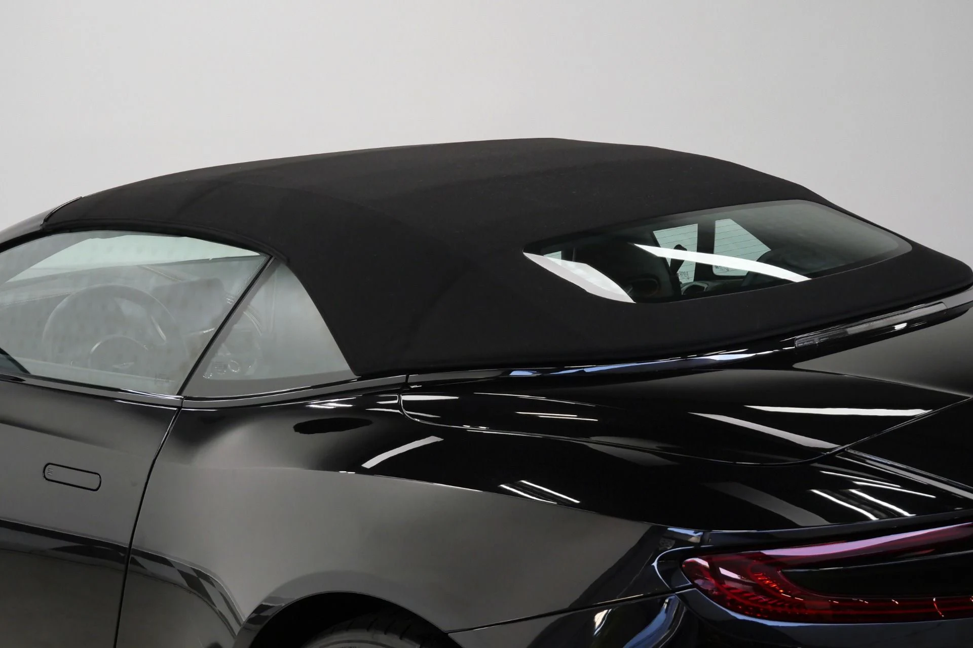 mph017_245960619_Used_2020_Aston_Martin_DB_11_Volante_Gloss_Black_Trim_Electron_Yellow_Stitching_1776805913_ee73df7e16