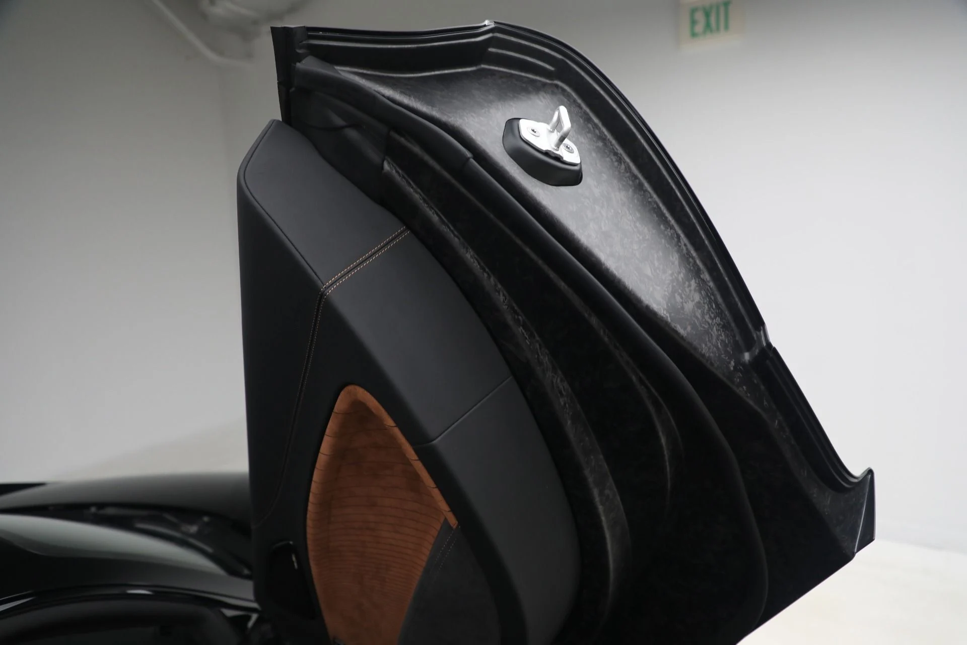 mph017_2460731908_Used_2023_Maserati_MC_20_cf933705b5