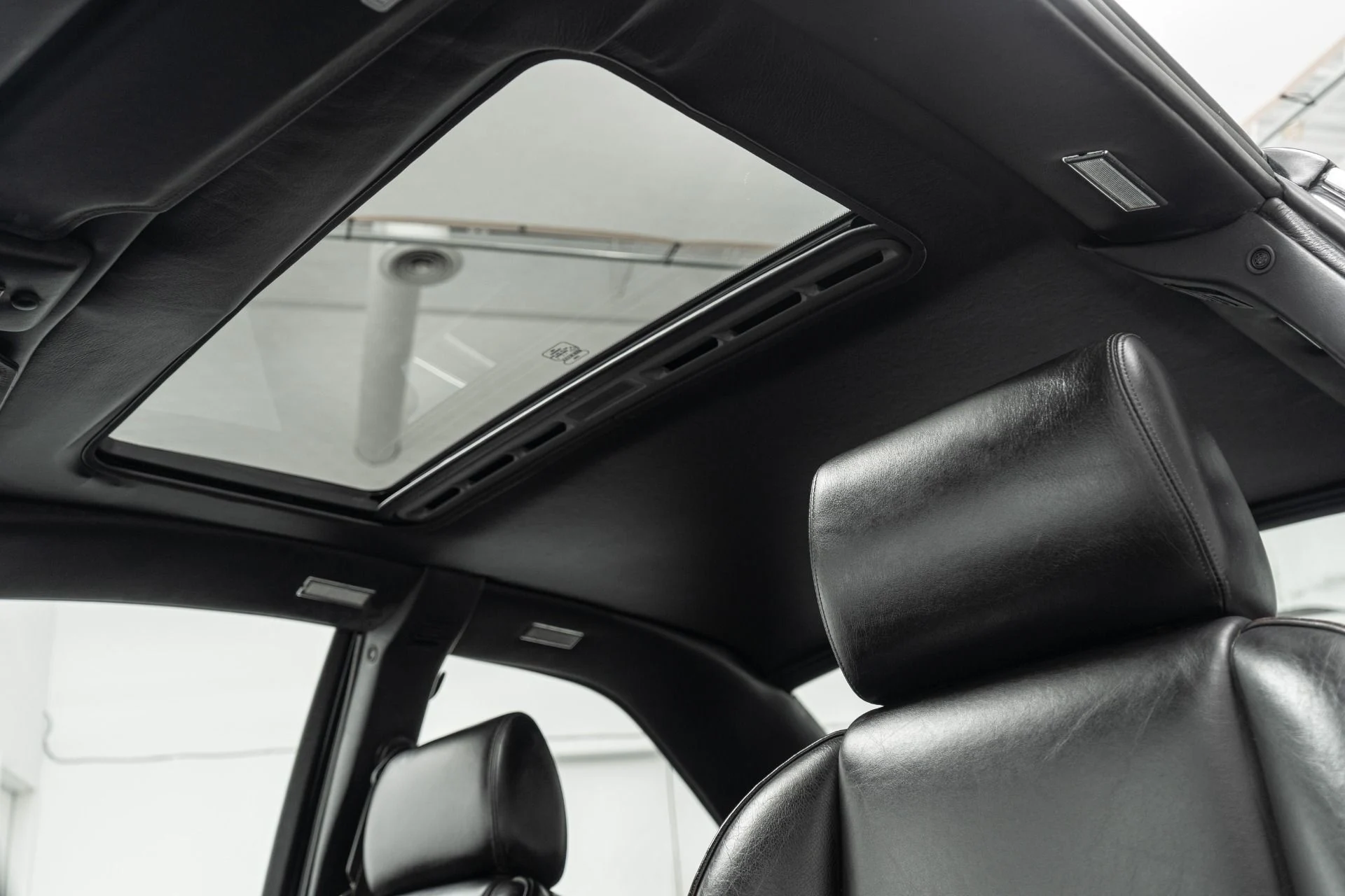 mph017_2464919369_Used_1995_Bentley_Continental_R_1761758205_98123ea58b