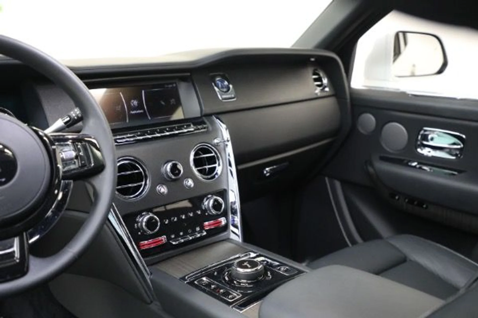 mph017_2466289177_Used_2022_Rolls_Royce_Cullinan_061230705f