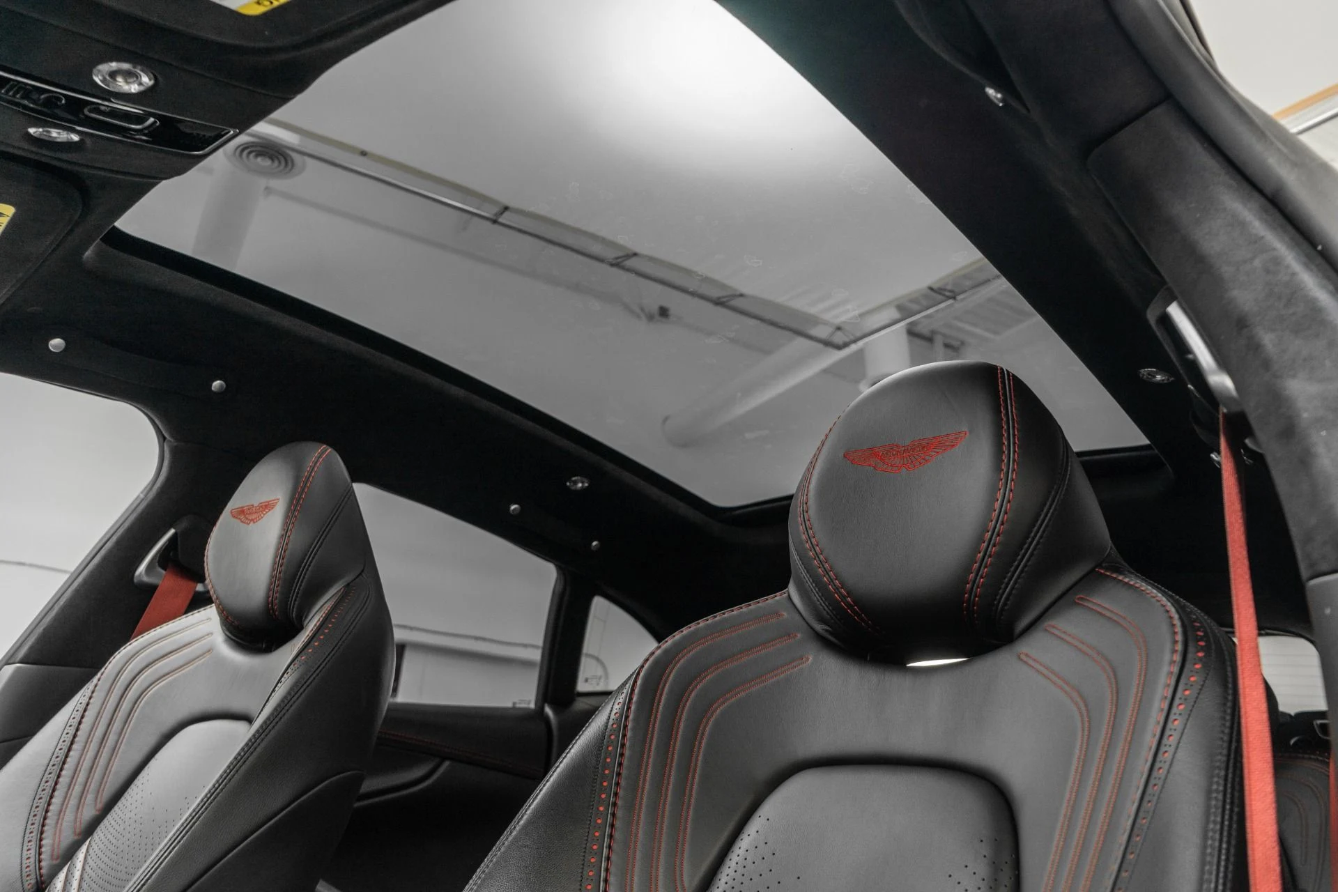 mph017_2470001222_Used_2021_Aston_Martin_DBX_22_Inch_Wheels_Heated_and_Ventilated_Front_Seats_Panoramic_Roof_1765210409_8a308aebec