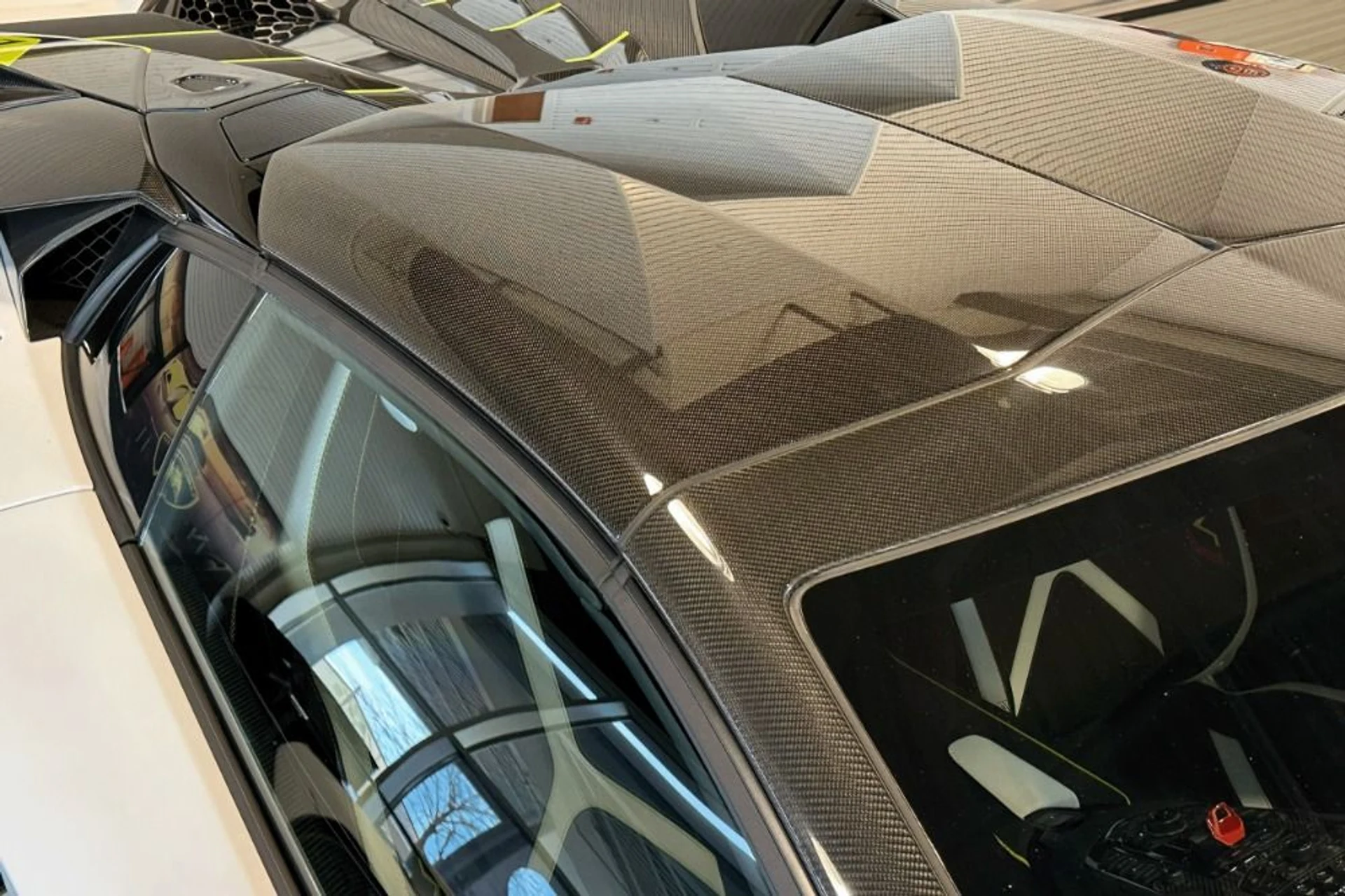 mph017_2480551048_Used_2021_Lamborghini_Aventador_LP_770_4_SVJ_1765888214_d4f82d7c26