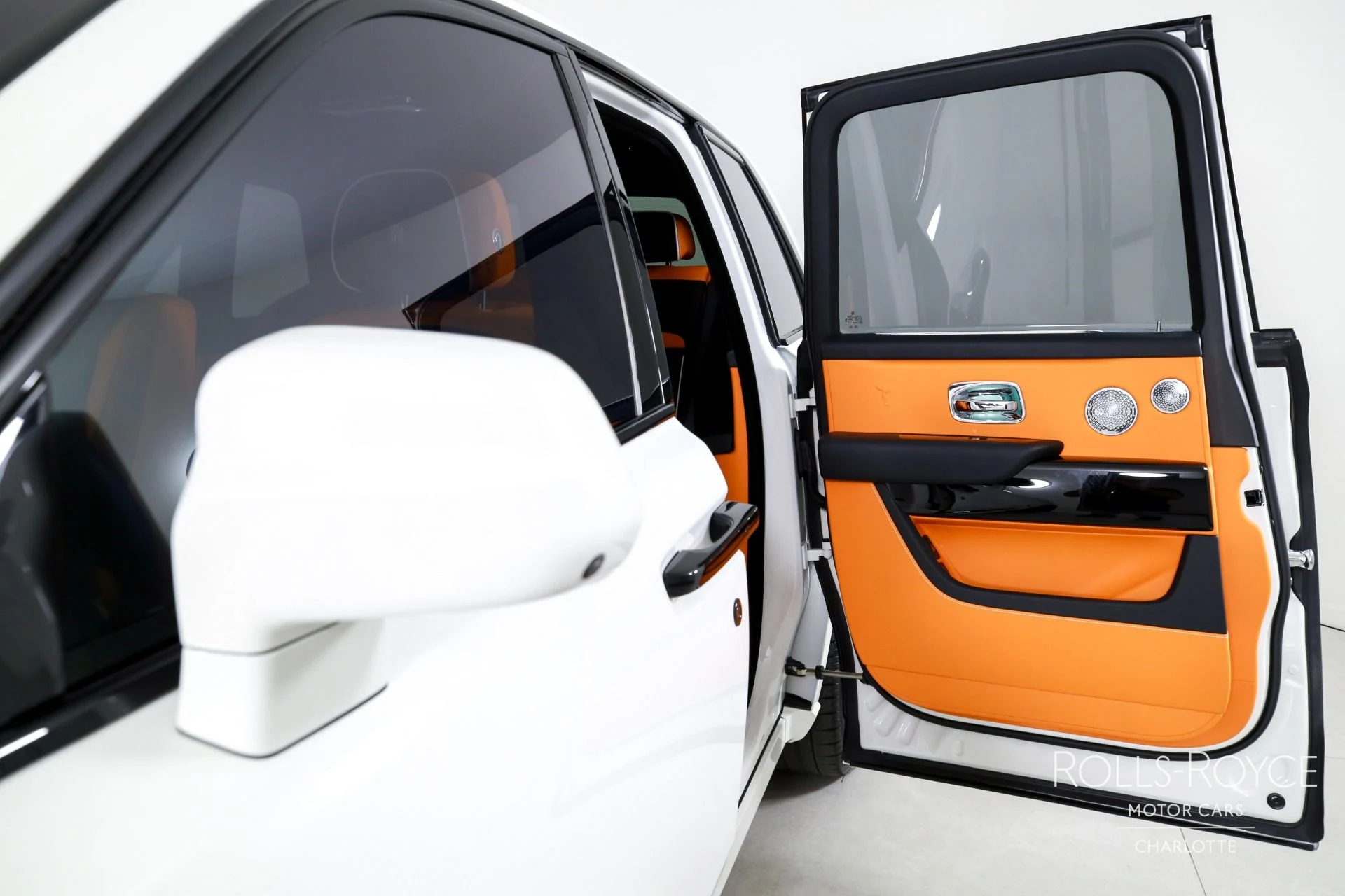 mph017_2484522961_Used_2025_Rolls_Royce_Black_Badge_Cullinan_1773240661_e86bea3849