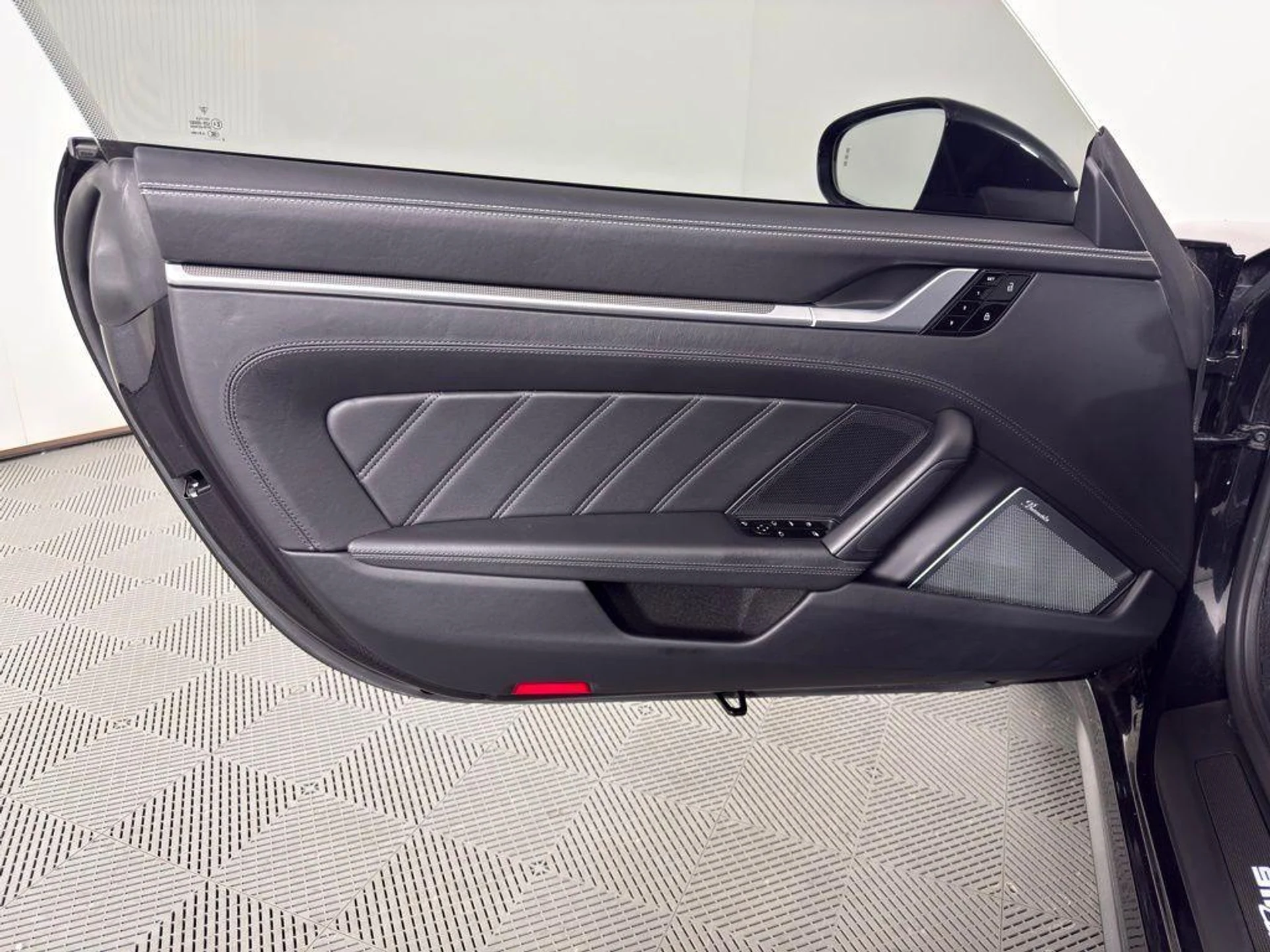 mph017_248453207_yw_B_Ds_H_Uspc3m_Yj_Wdkv_X_Pe_UHD_3_0_e8592c8f3b