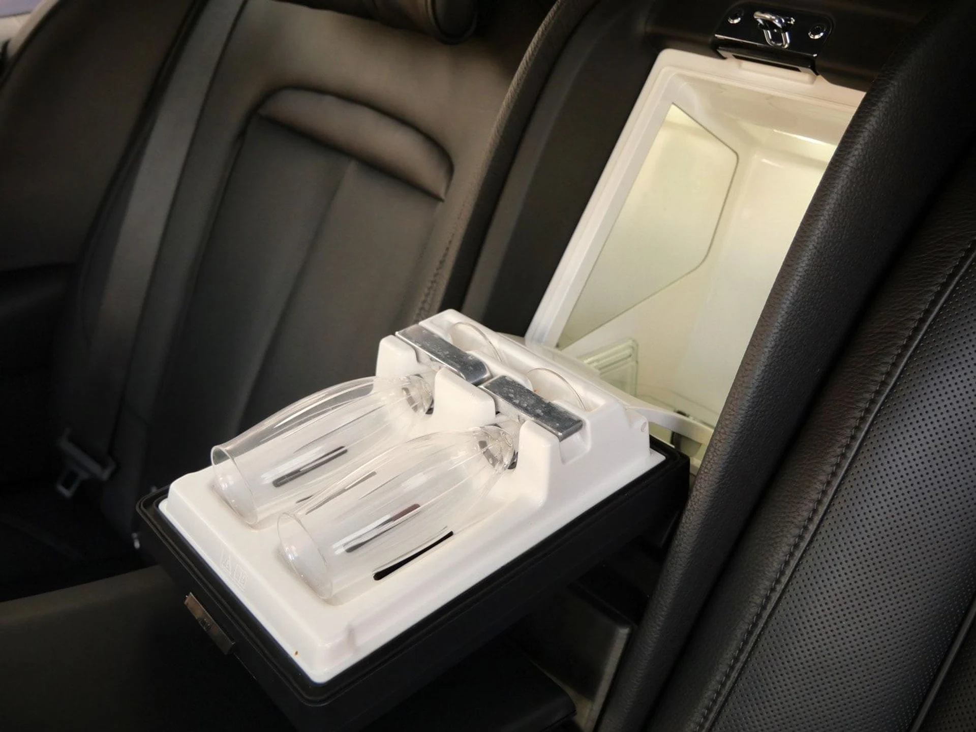 mph017_2485513811_564b657eb4fd452c94435770da7ecb60_2f5754c529