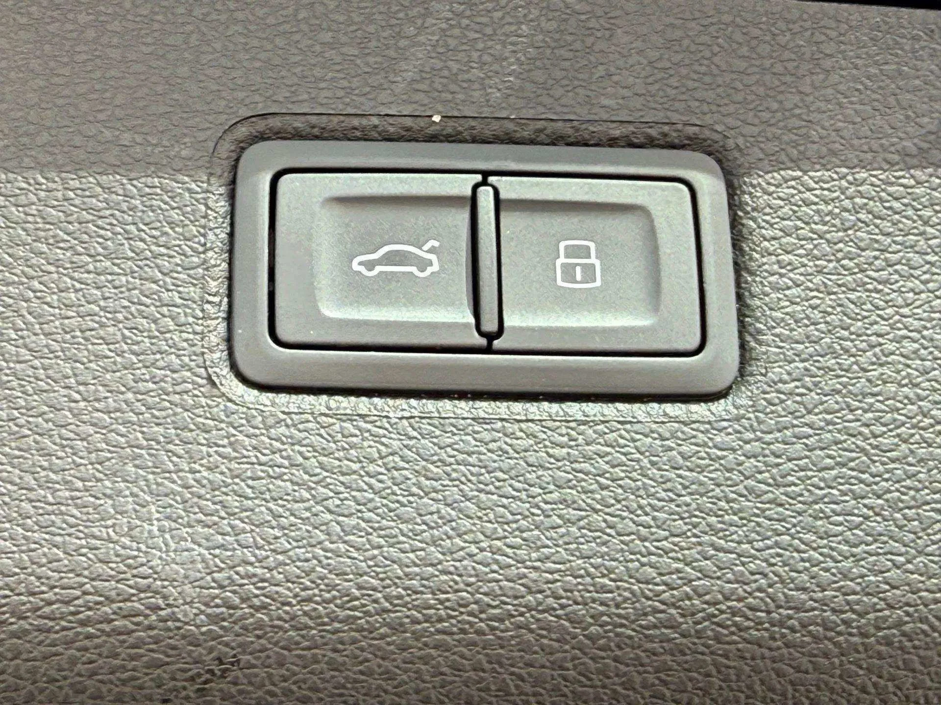 mph017_2485604024_af7fca776691476a88b177bfde3e5d31_5033450093