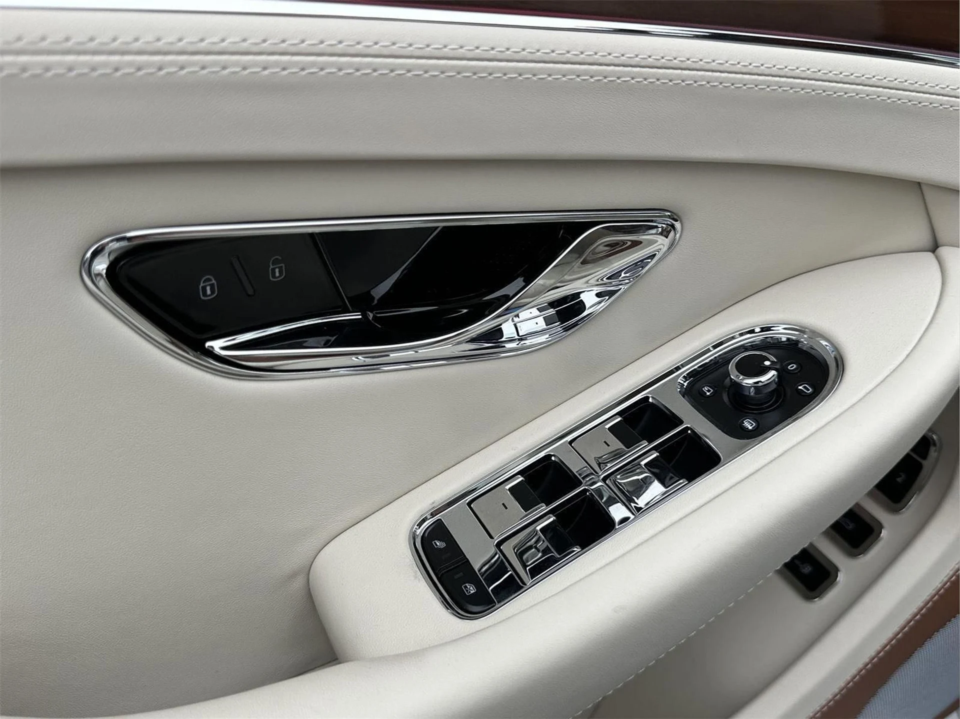 mph017_2486435936_211333e743c40b7a5929de1437975a16_d2f208c1b8