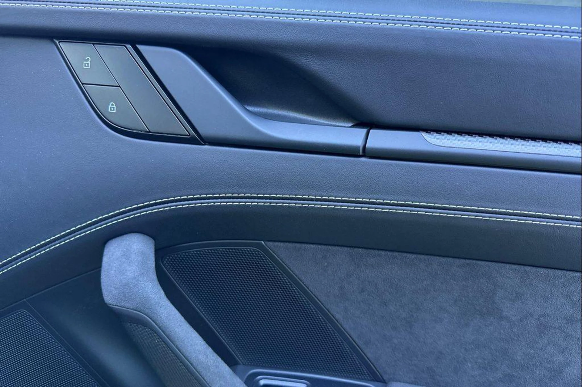 mph017_2488595949_z_Kk_MQ_cw_M_Xhqx_N_Ar_DBR_k_F9g_LI_0b7d81cf98