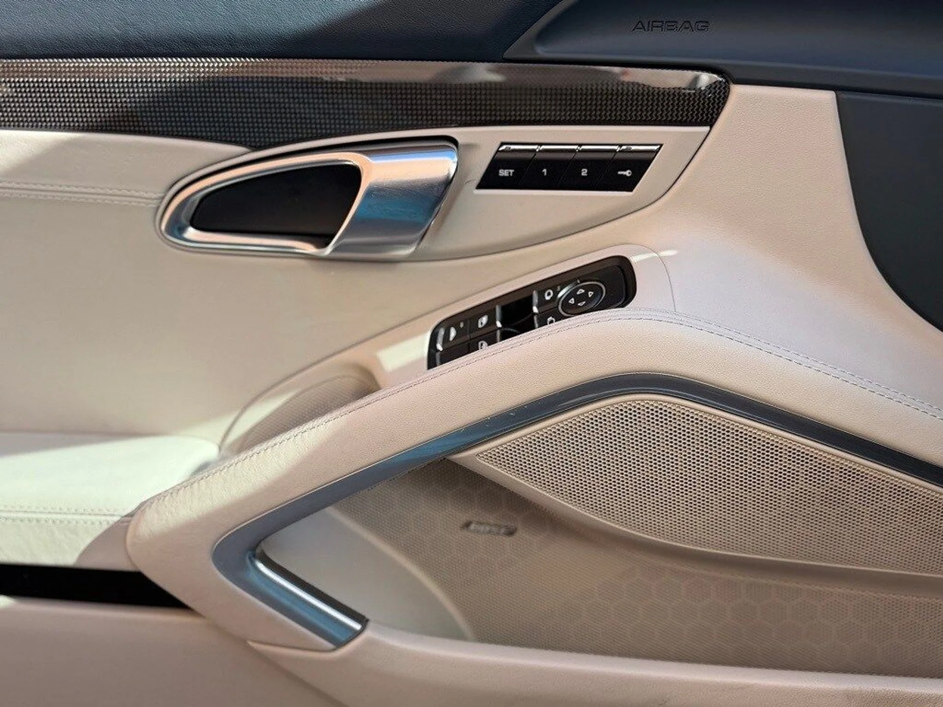 mph017_2492026880_9848cbad688fcbb797505ea9162fc4c1x_5cb001764b