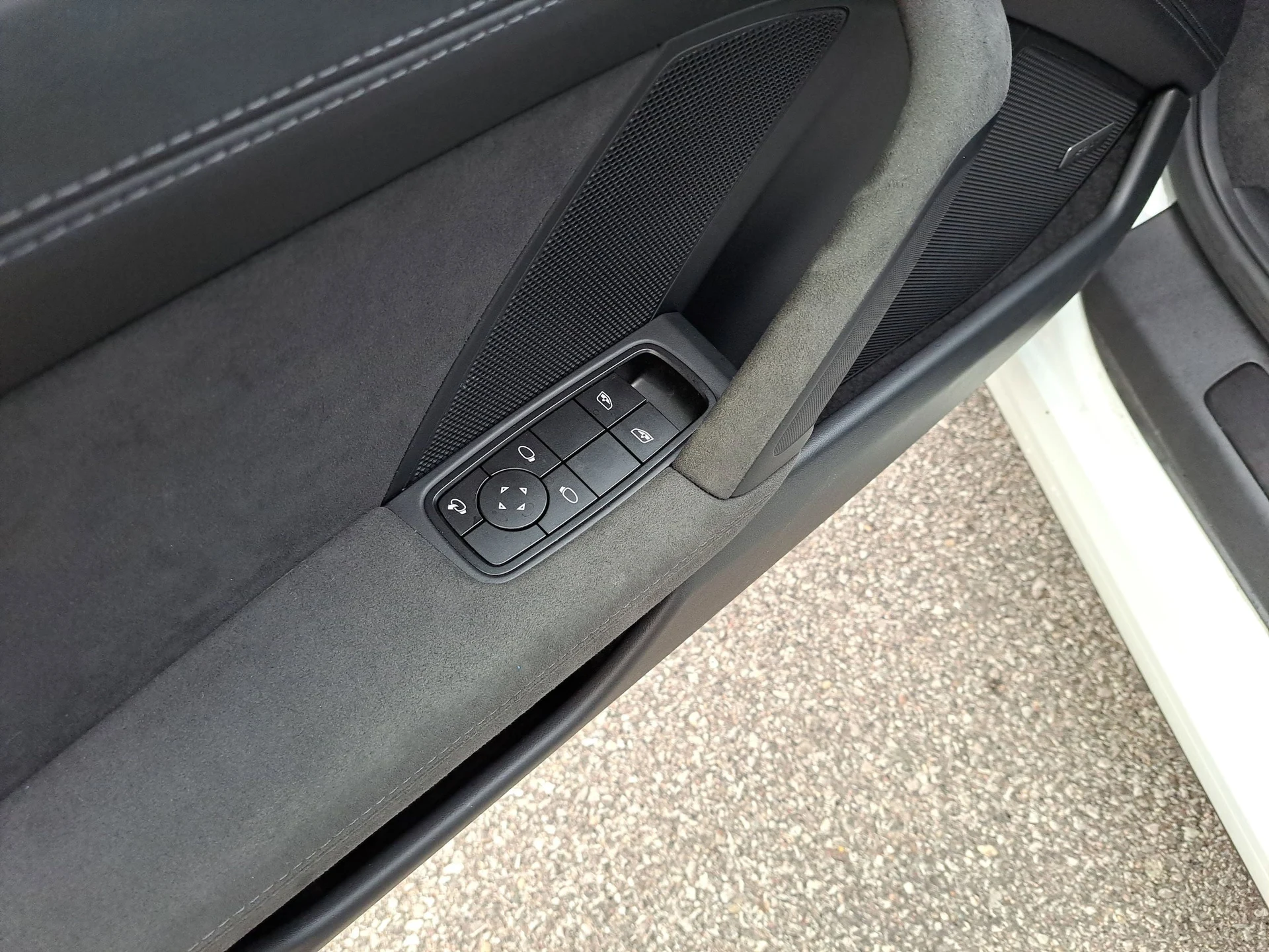 mph017_2498038945_4ca998ada2c2d5ab3e07c22946409f4ax_a1eb1ff940