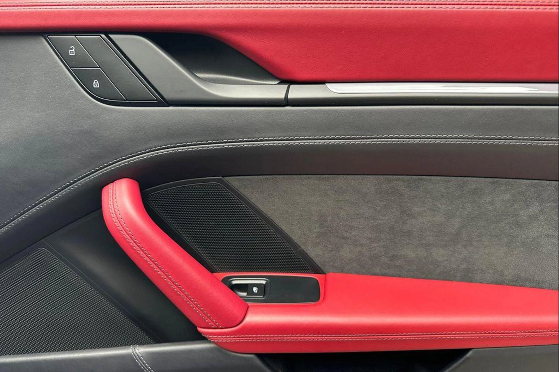 mph017_2501451304_q_QF_9h_Gou_Kn1z_JH_09_Smufbdsgus_e1bea54958