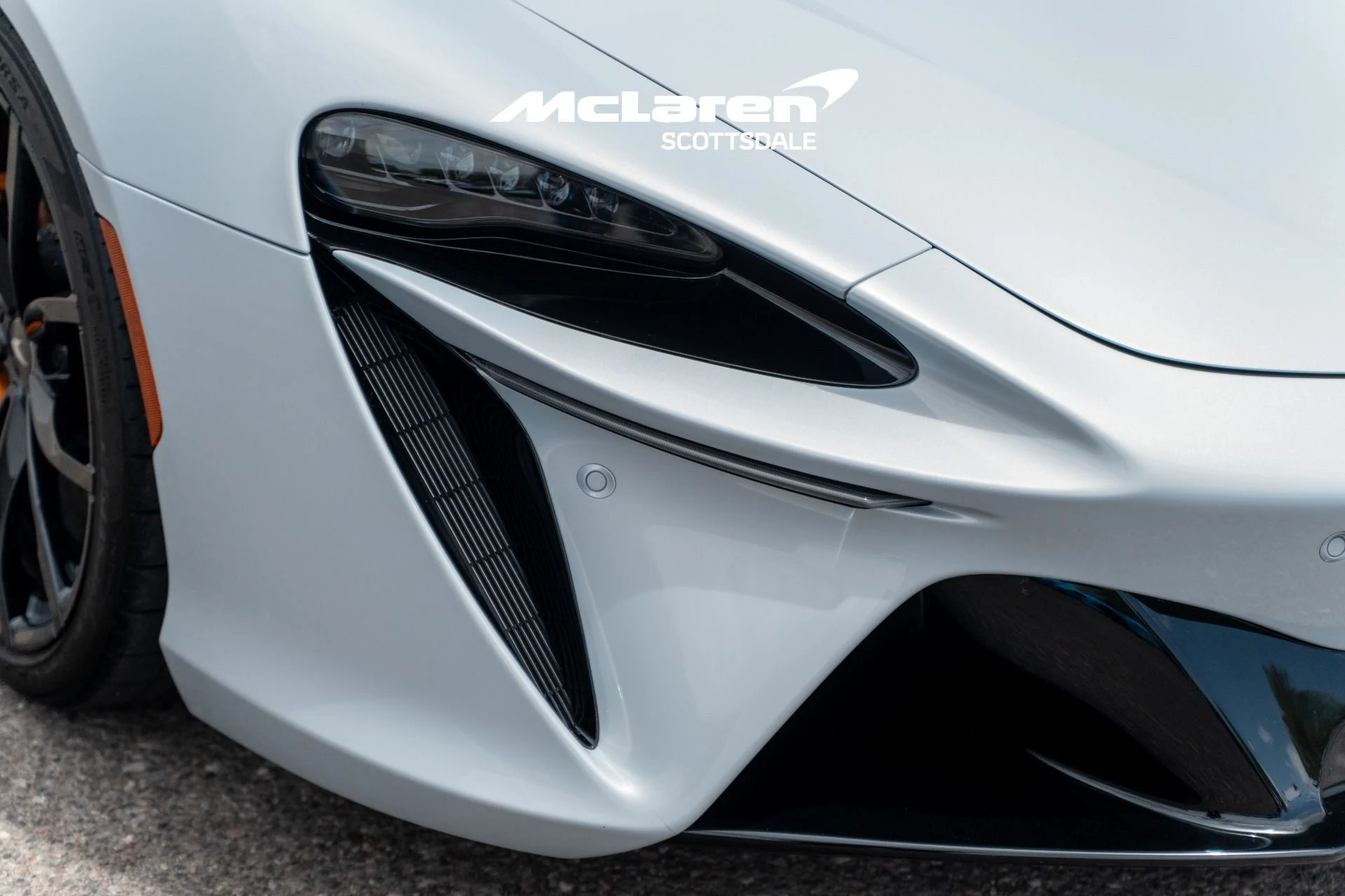 mph017_250490832_Used_2023_MCLAREN_ARTURA_1778879802_387a4ce7da
