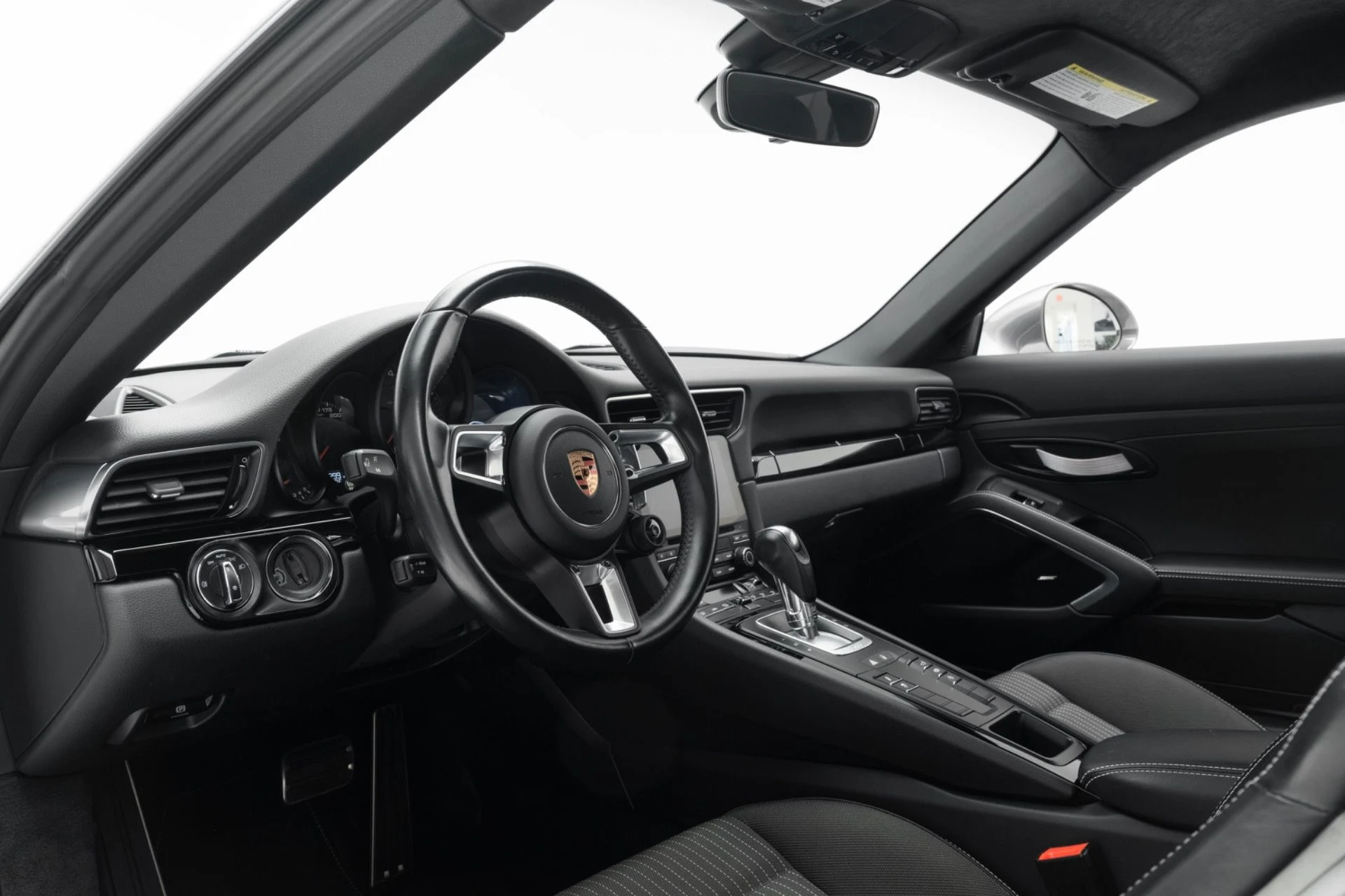 mph017_2521742285_Used_2018_Porsche_911_Carrera_T_1777581975_f3685b062f