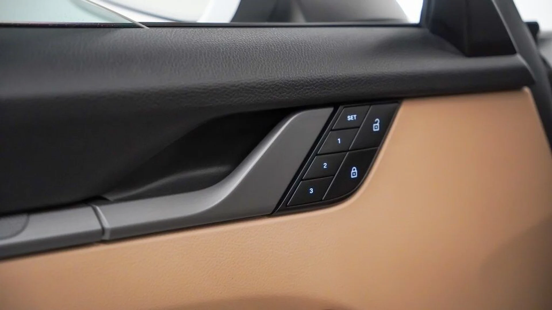 mph017_2523850616_6e5da02bdc4c4dc8866ae166e6c814a1x_42a7596aaa