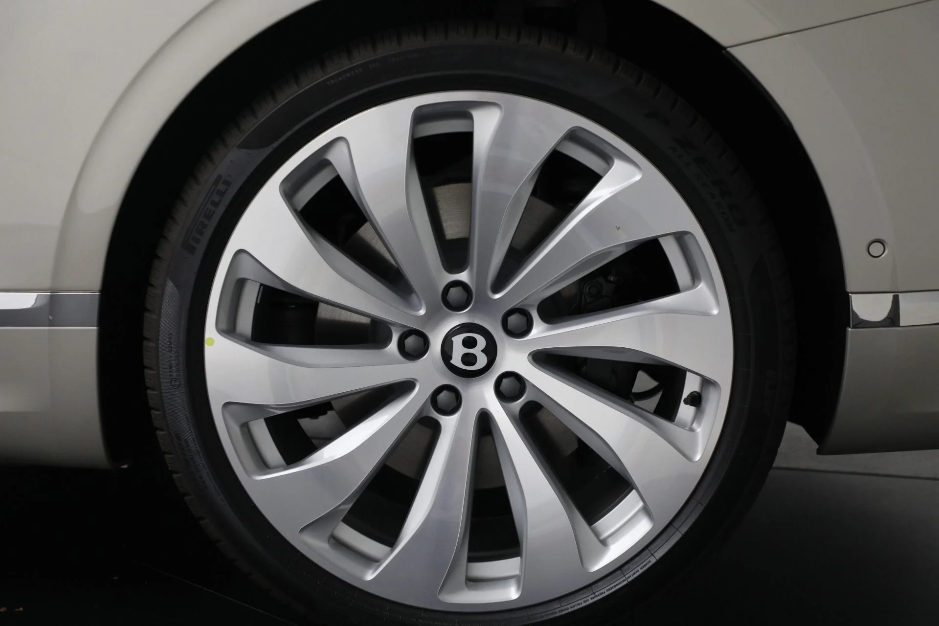 mph017_2529190905_New_2026_Bentley_Continental_GTC_699aa09e62