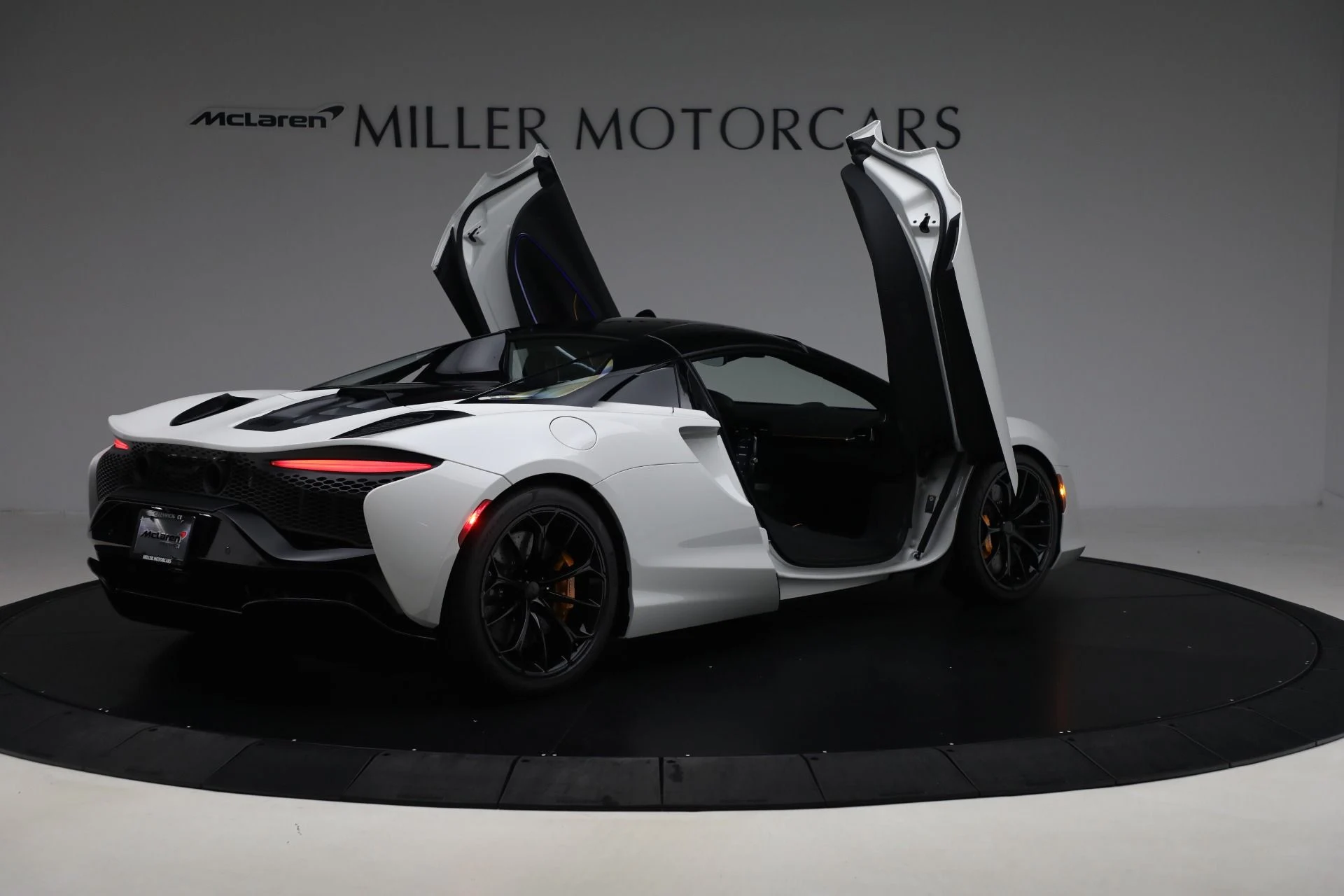mph017_2530229749_New_2026_Mc_Laren_Artura_Spider_Tech_Lux_b970a3150e