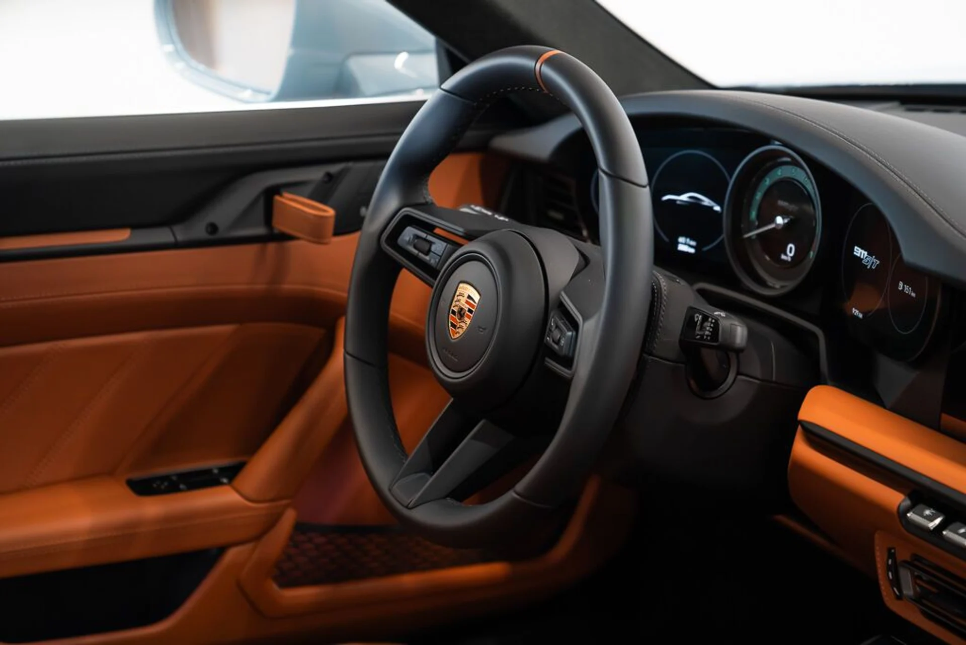 mph017_2532076226_porsche_911_2024_jpg_v_1773863537_9b49f5c77a