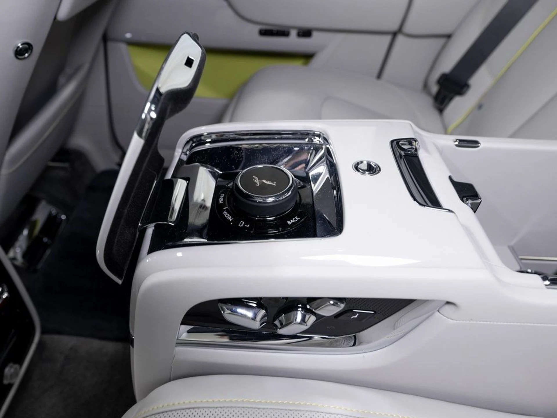 mph017_2540358266_image_18_69fce7c3ae