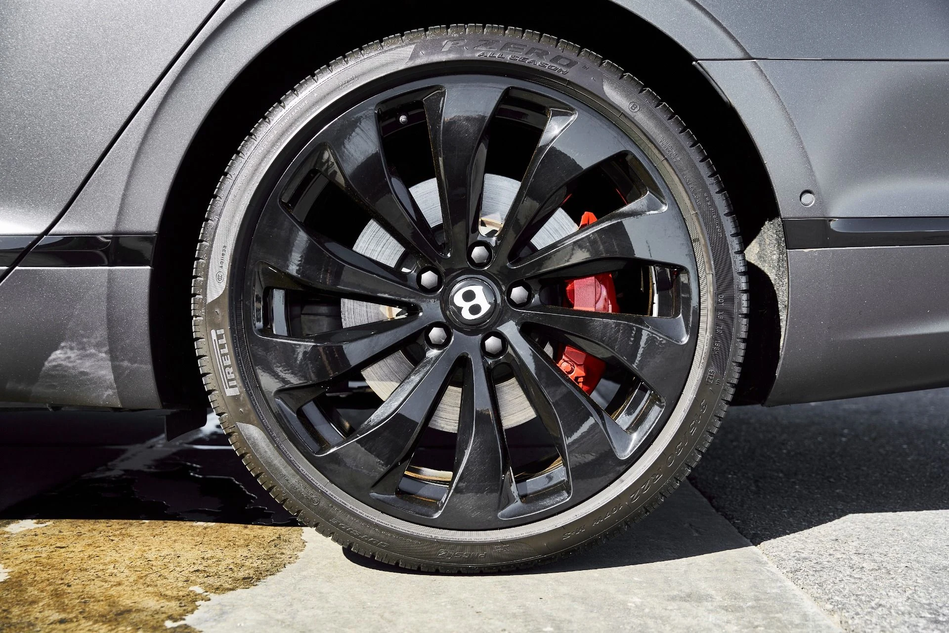 mph017_2541356984_Used_2023_Bentley_Flying_Spur_V8_1773280632_2c125cd52f