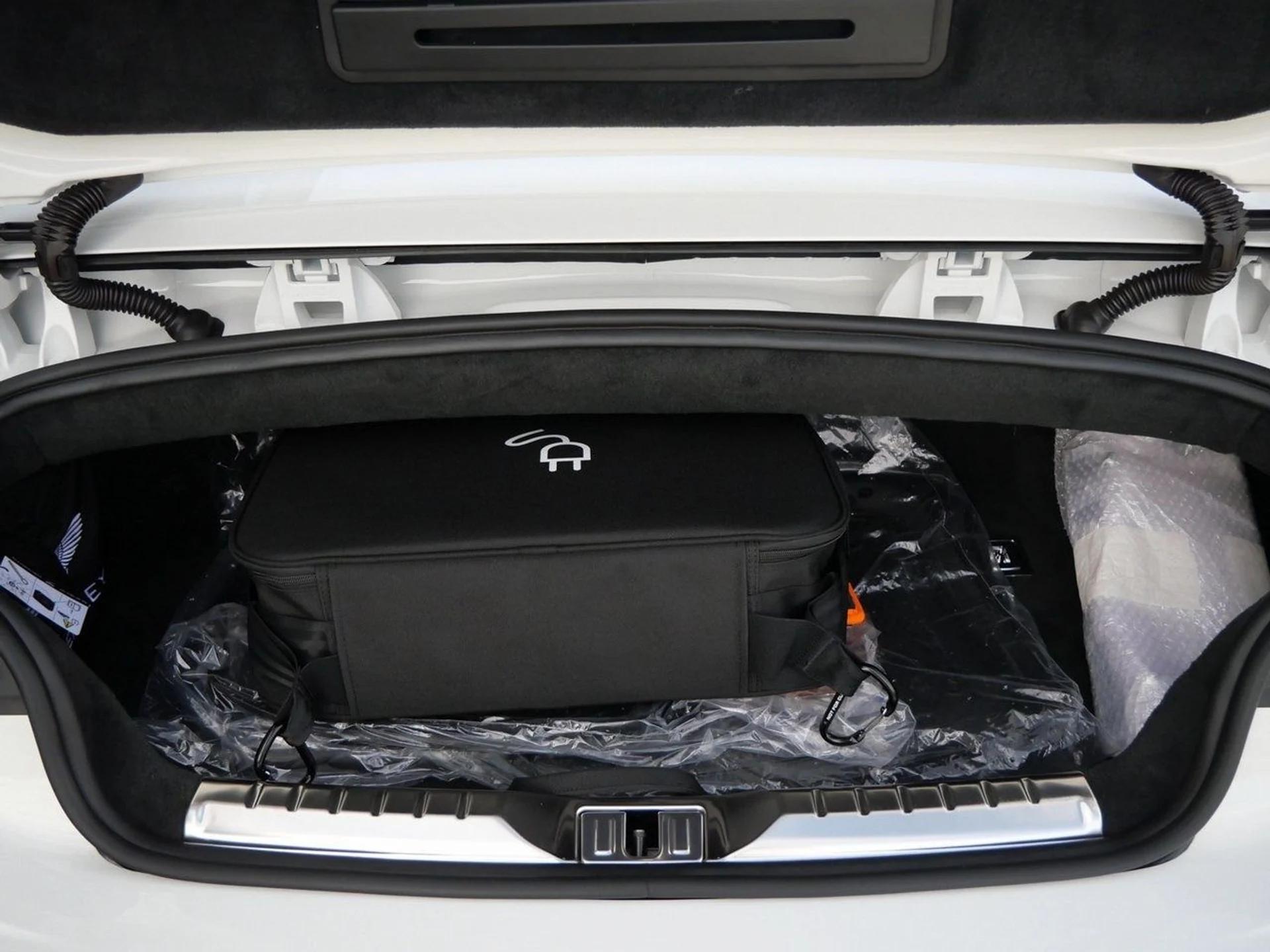 mph017_254651885_17c4cfc841550844c3be050d126c85c6x_4992e449eb