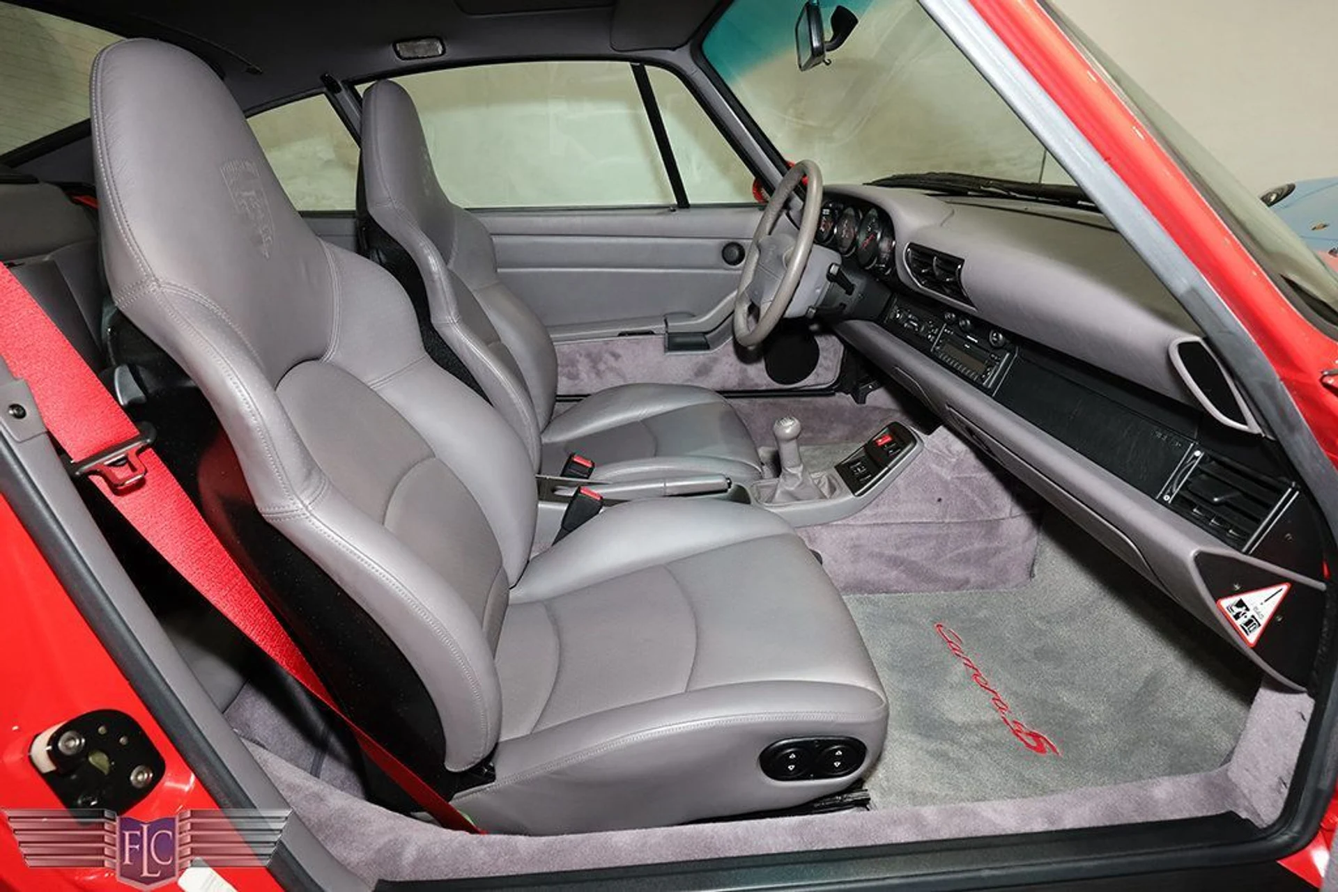 mph017_2551919928_used_1997_porsche_911_carrera_4s_2drcoupecarrera4s_9689_23009032_18_1024_bcd100ca65