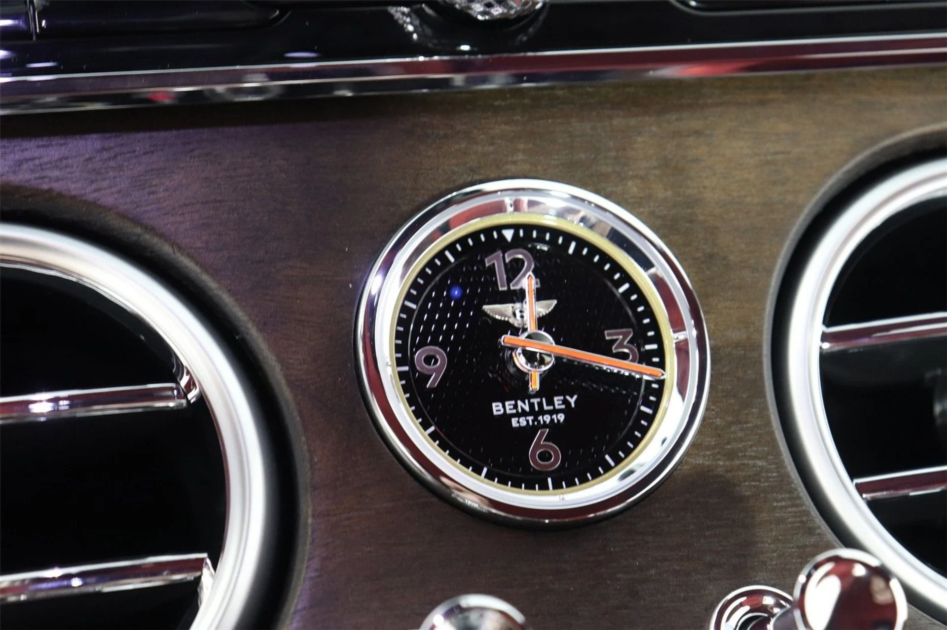 mph017_2552579365_71809053fb57b90f3afb8e622a6100cd_7ddf2464f2