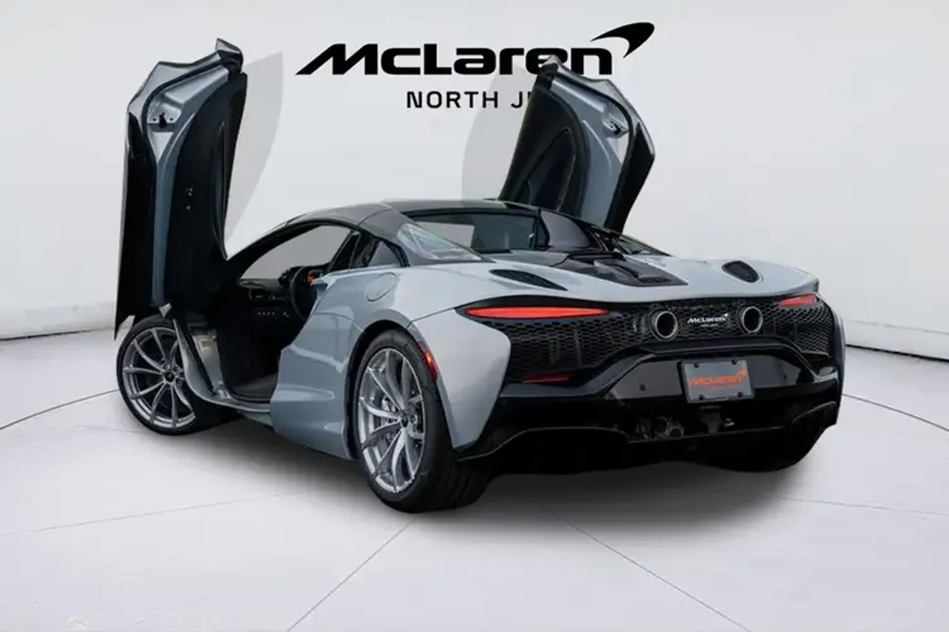 mph017_2560469655_3rl_CU_2_Db_TNF_Pw0_Jp_med_8f872e9459