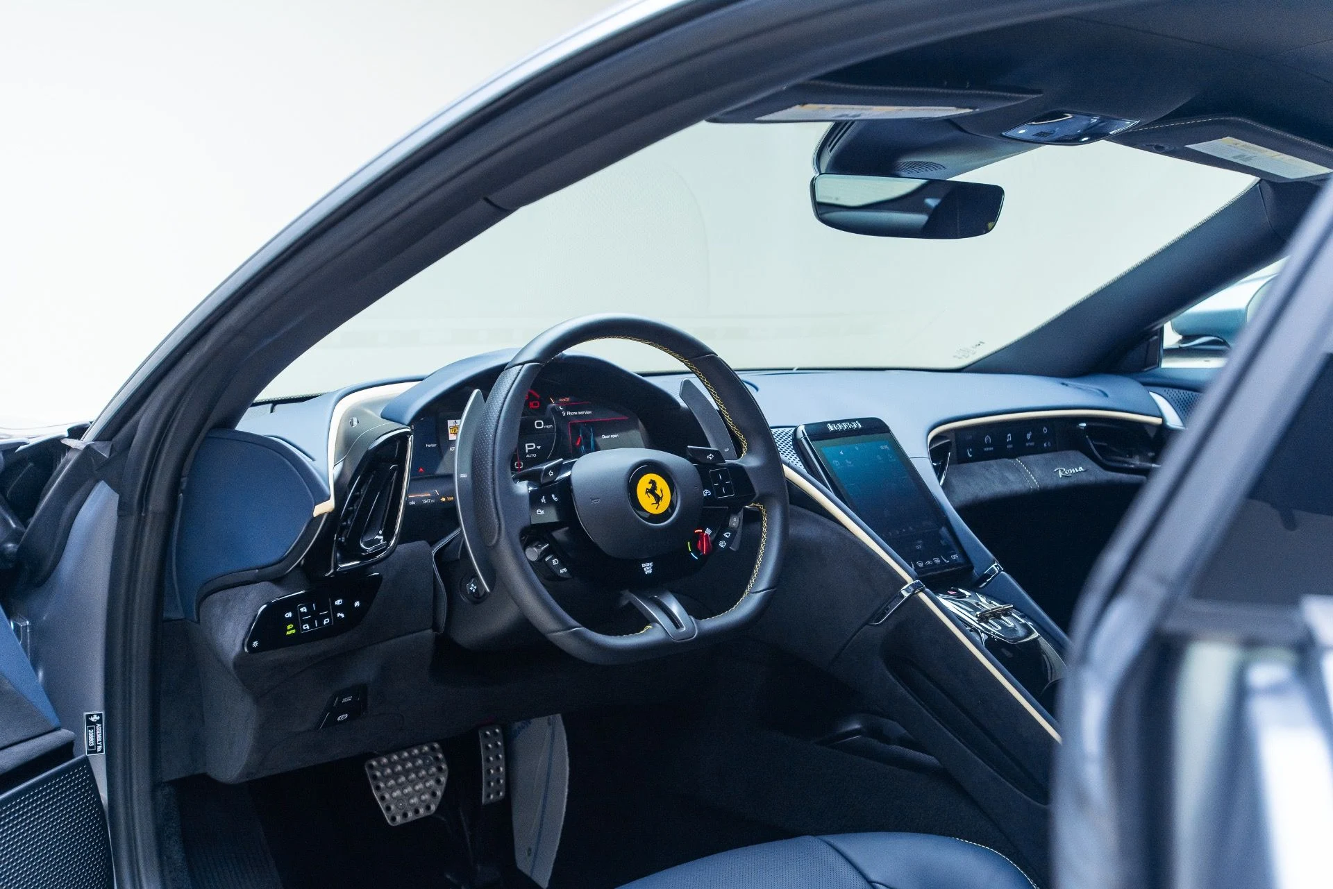 mph017_2561617708_Used_2023_Ferrari_Roma_1786147605_3c971c7f7e