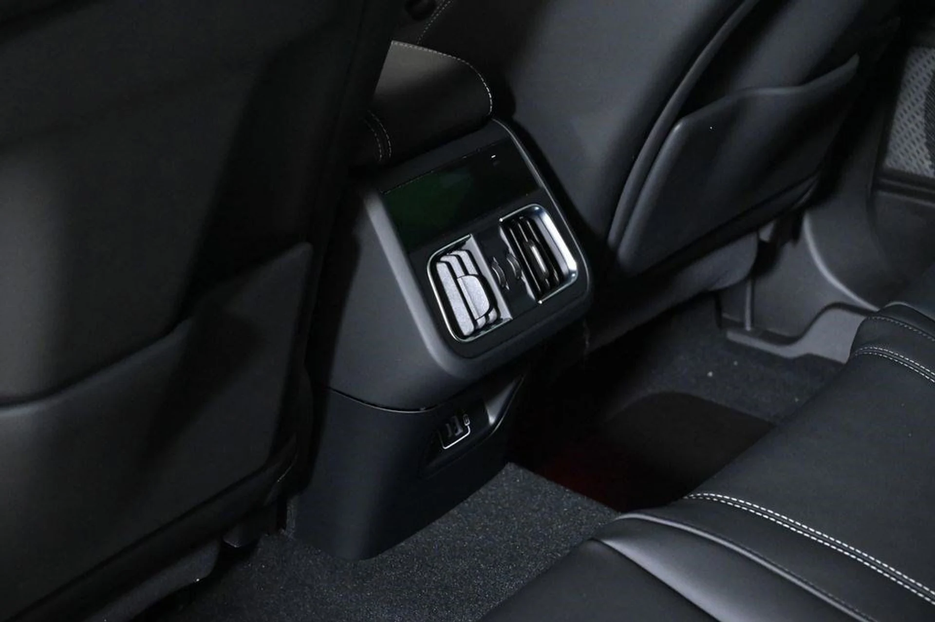 mph017_2569380500_new_2025_maserati_grecale_modenaawd_11350_22975684_17_1024_1271292923