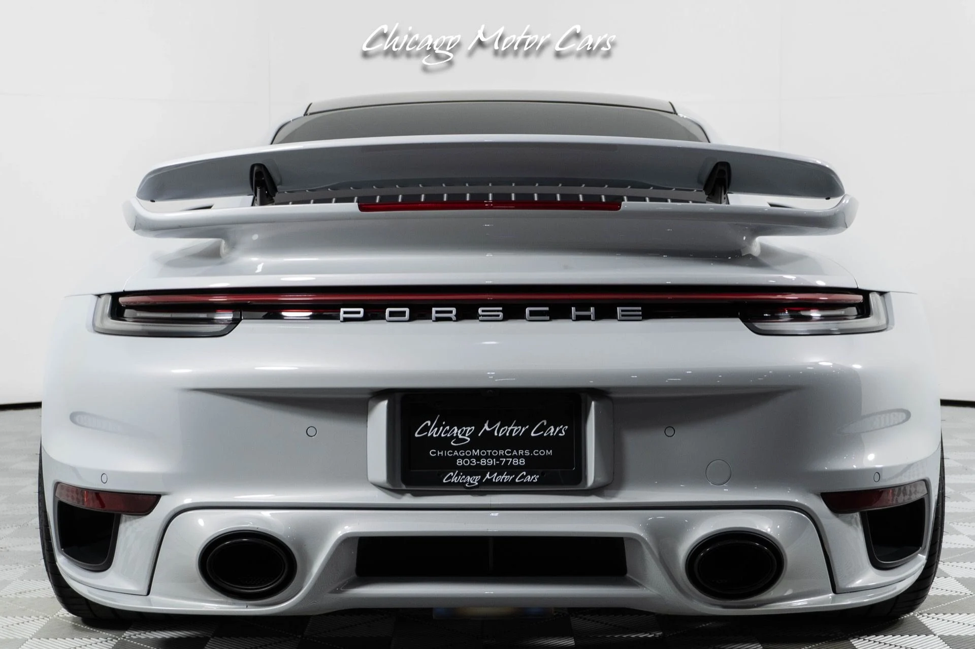 mph017_2570934235_13207_p18_l_4dfa33474d