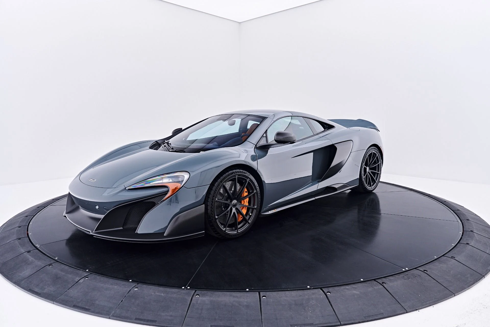 mph017_25734794_Used_2016_Mc_Laren_675_LT_Base_1784331579_6799b97ed6