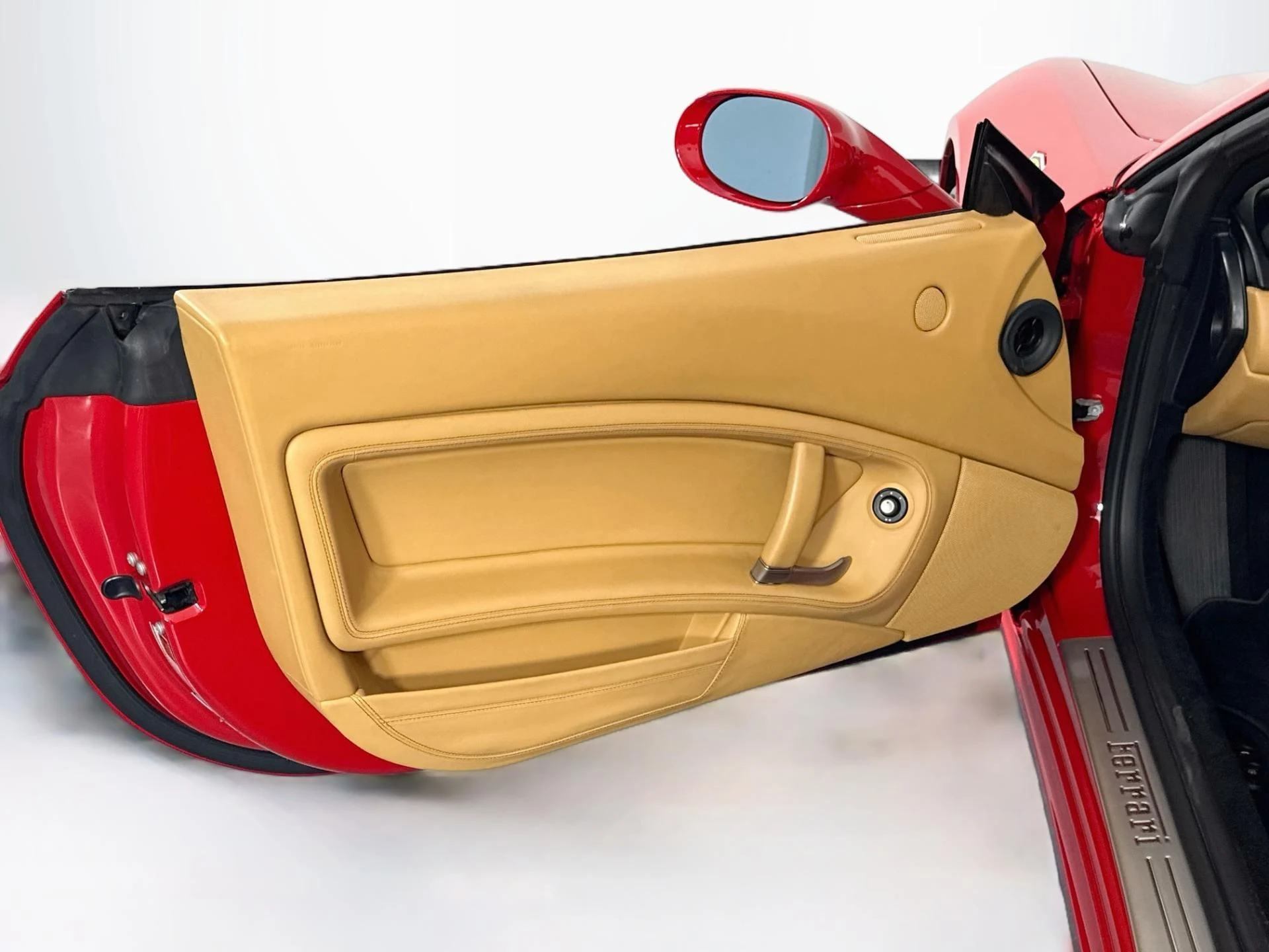 mph017_2575522555_Used_2010_Ferrari_California_1790360472_f4e3d47d00