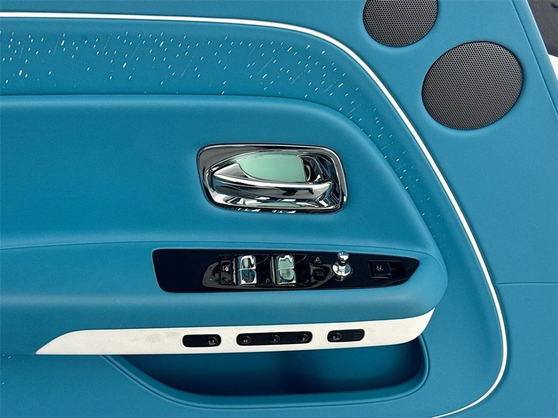 mph017_2579745378_c1d6988cc834f3bf32b7e69030d461cb_6ca7402608