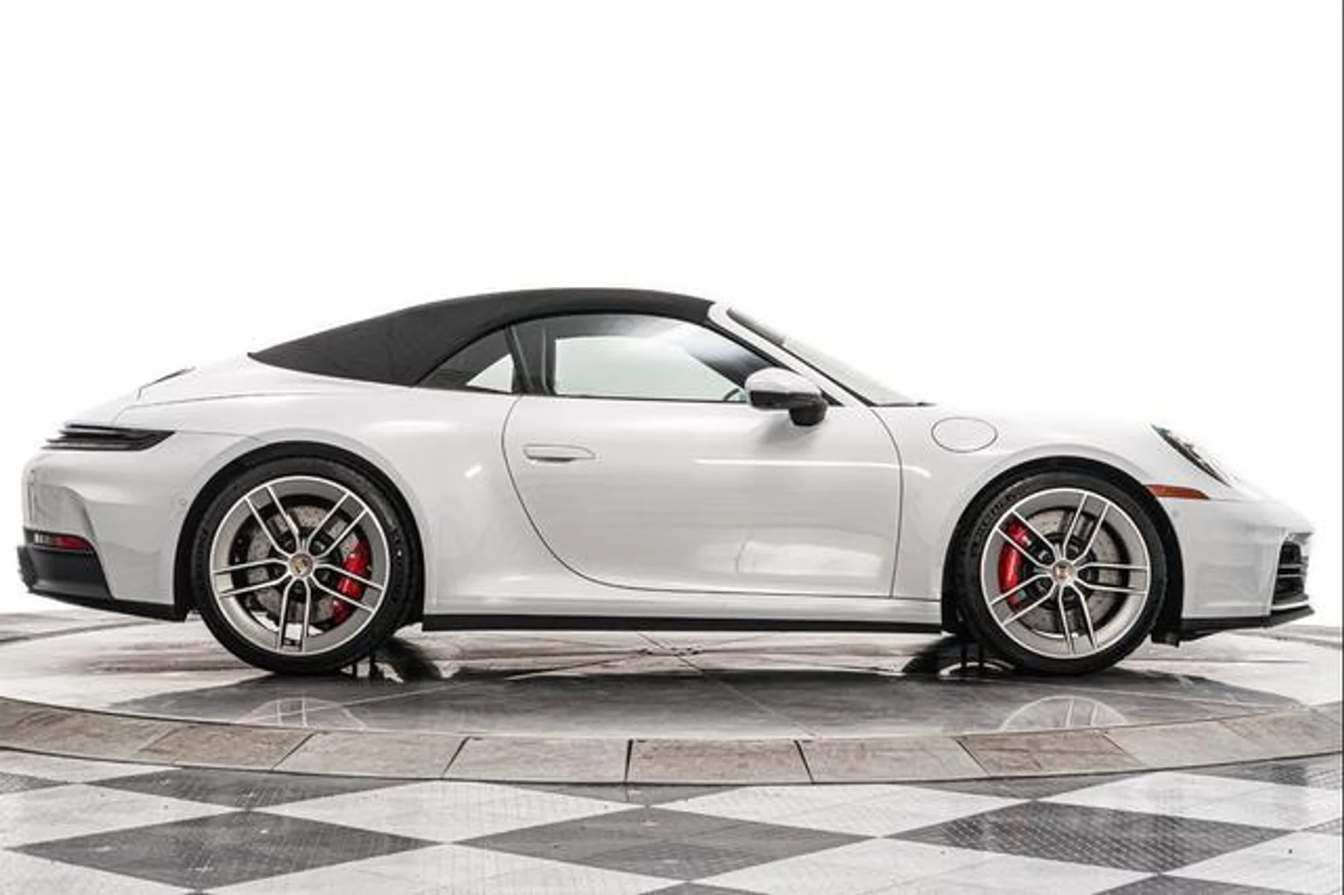 mph017_2582578259_e0l7_BNW_1p_Q_Oe_Dc_LV_1w_MW_1_Bdpgm_Q_ab89896790