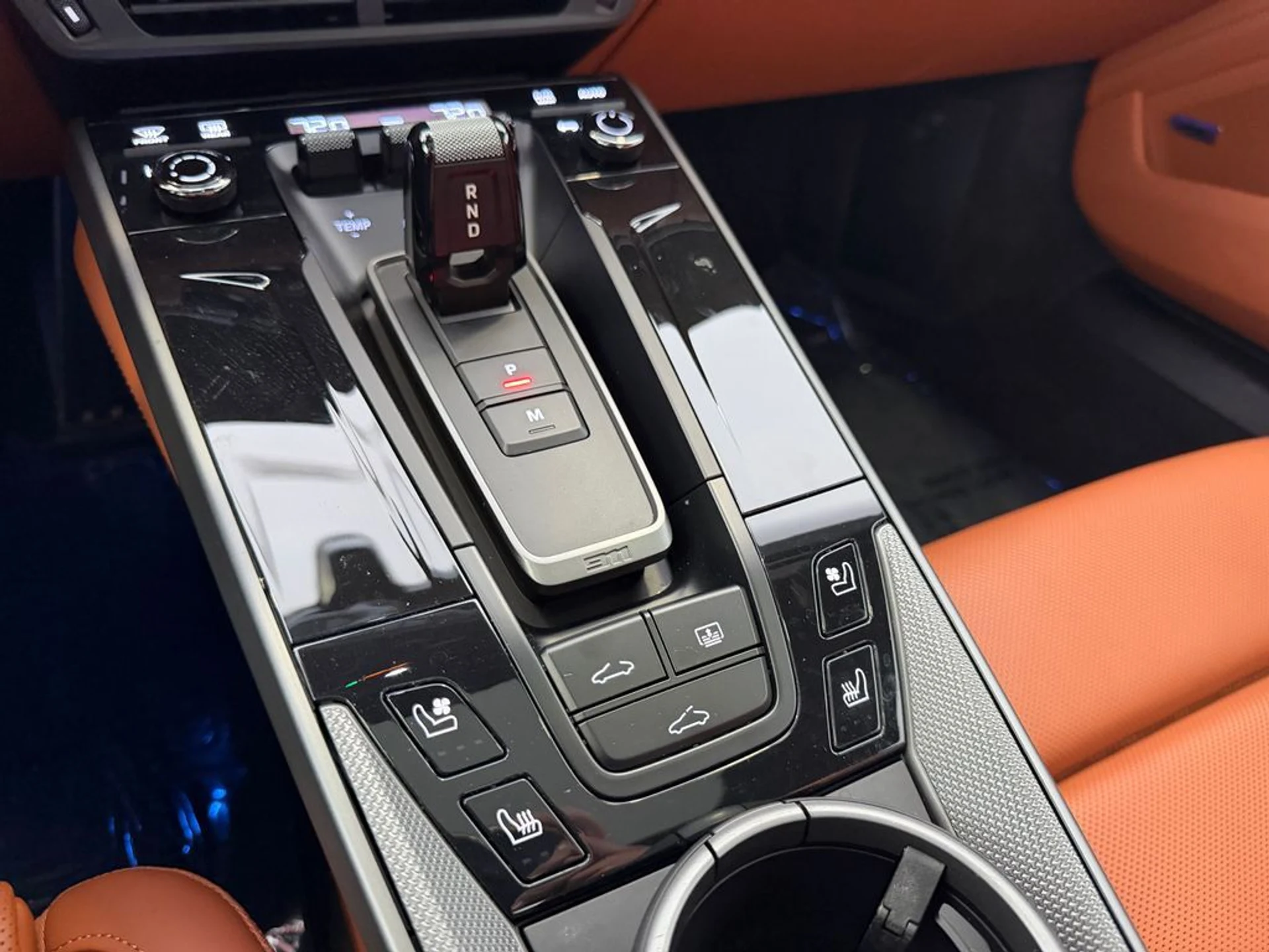 mph017_2587087873_b16693fca43ccd7bfdd7bffb993b0db0x_3586ec4ca9