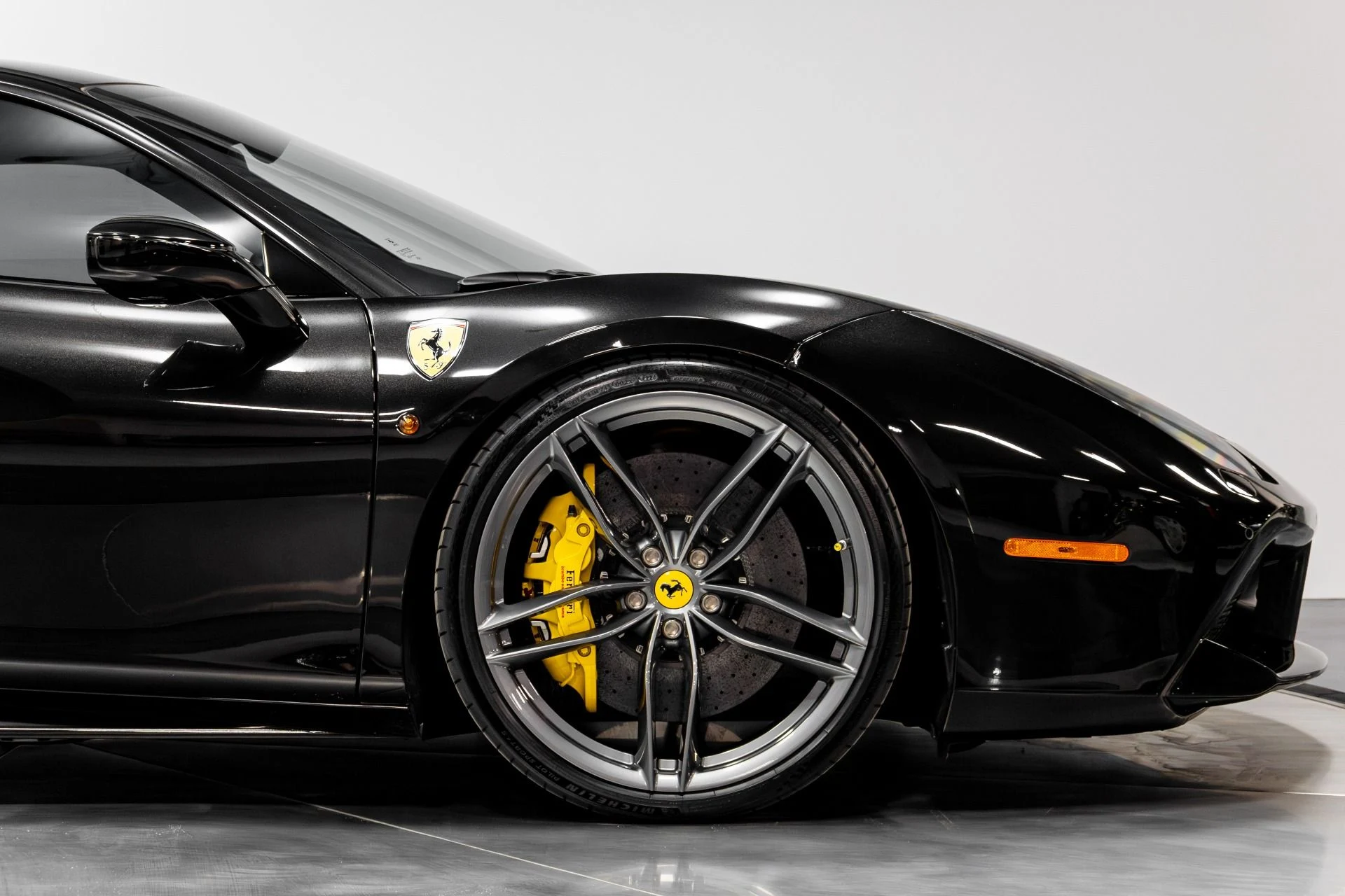 mph017_2590806289_Used_2018_Ferrari_488_GTB_Base_1771040686_404c02bb44