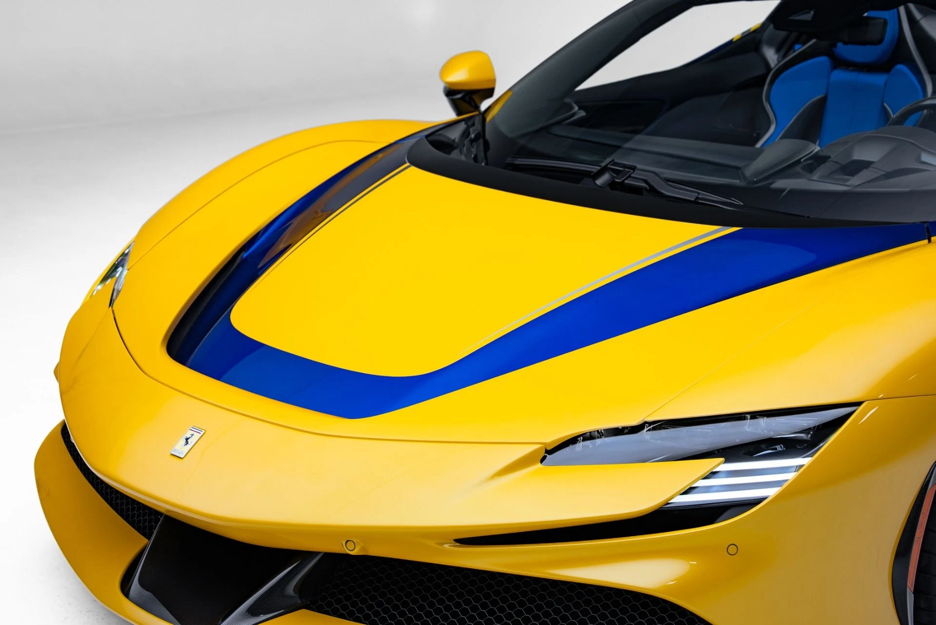 mph017_2596023774_Used_2023_Ferrari_SF_90_Spider_1773351376_bea31361e6