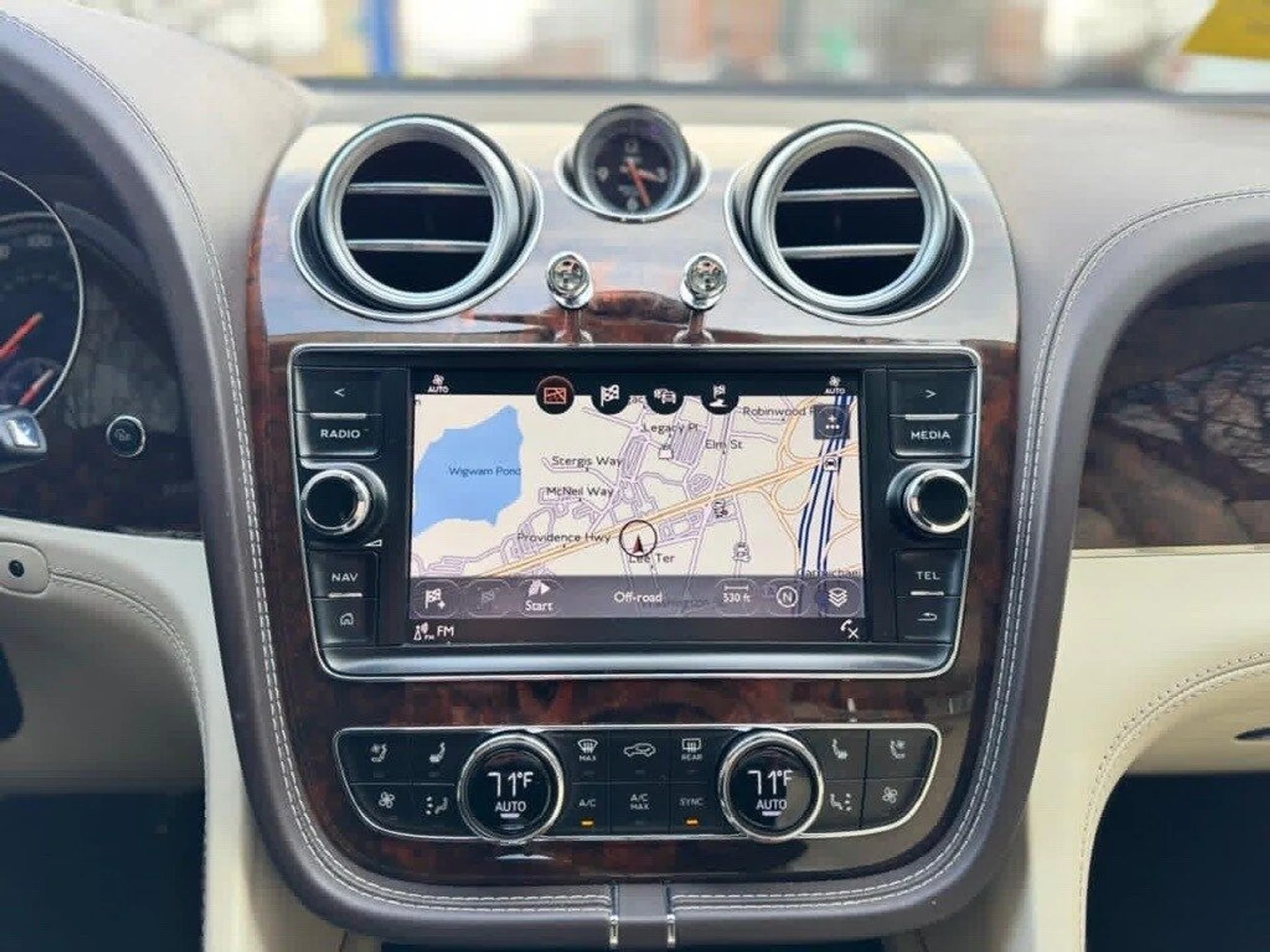 mph017_2598393071_ee0e9821343a7a200e9b73037f4336a5x_27adb935cc